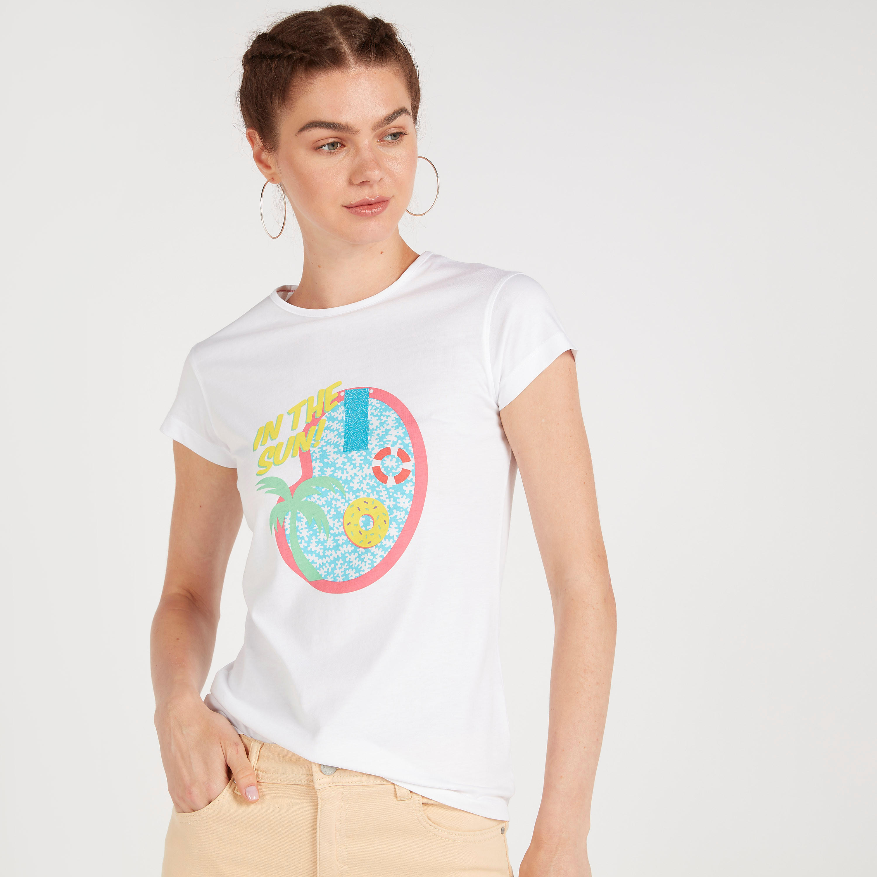تيشيرت بياقة ضيّقة وأكمام كاب وطبعات-women-clothing-tshirts-image-1