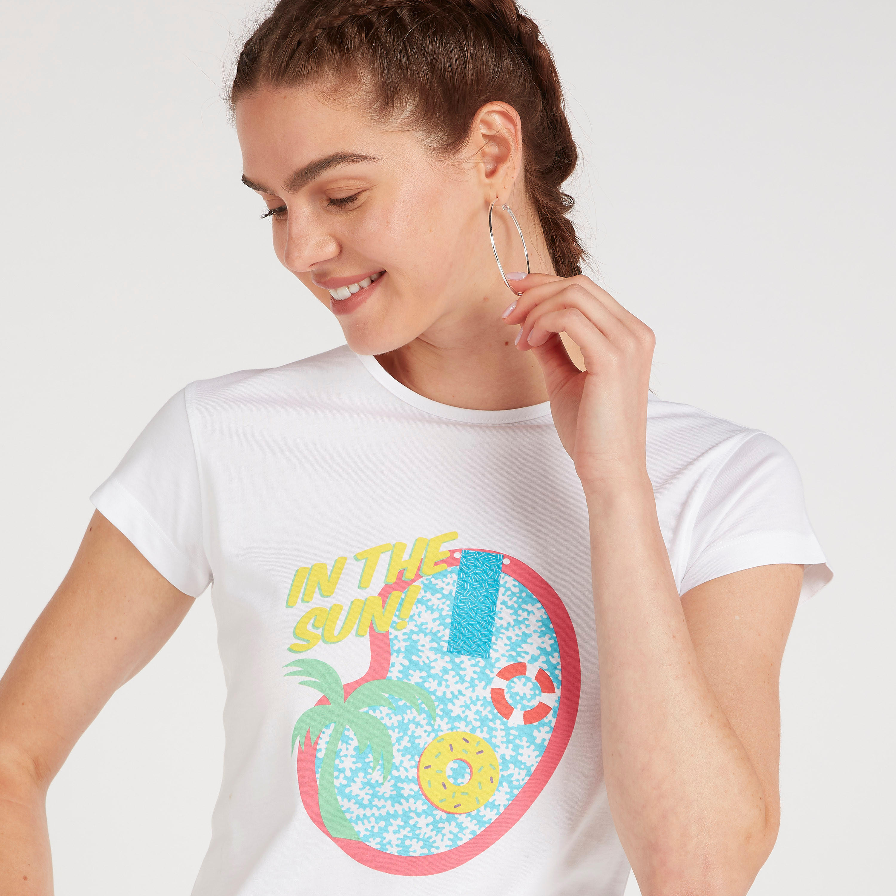 تيشيرت بياقة ضيّقة وأكمام كاب وطبعات-women-clothing-tshirts-image-3