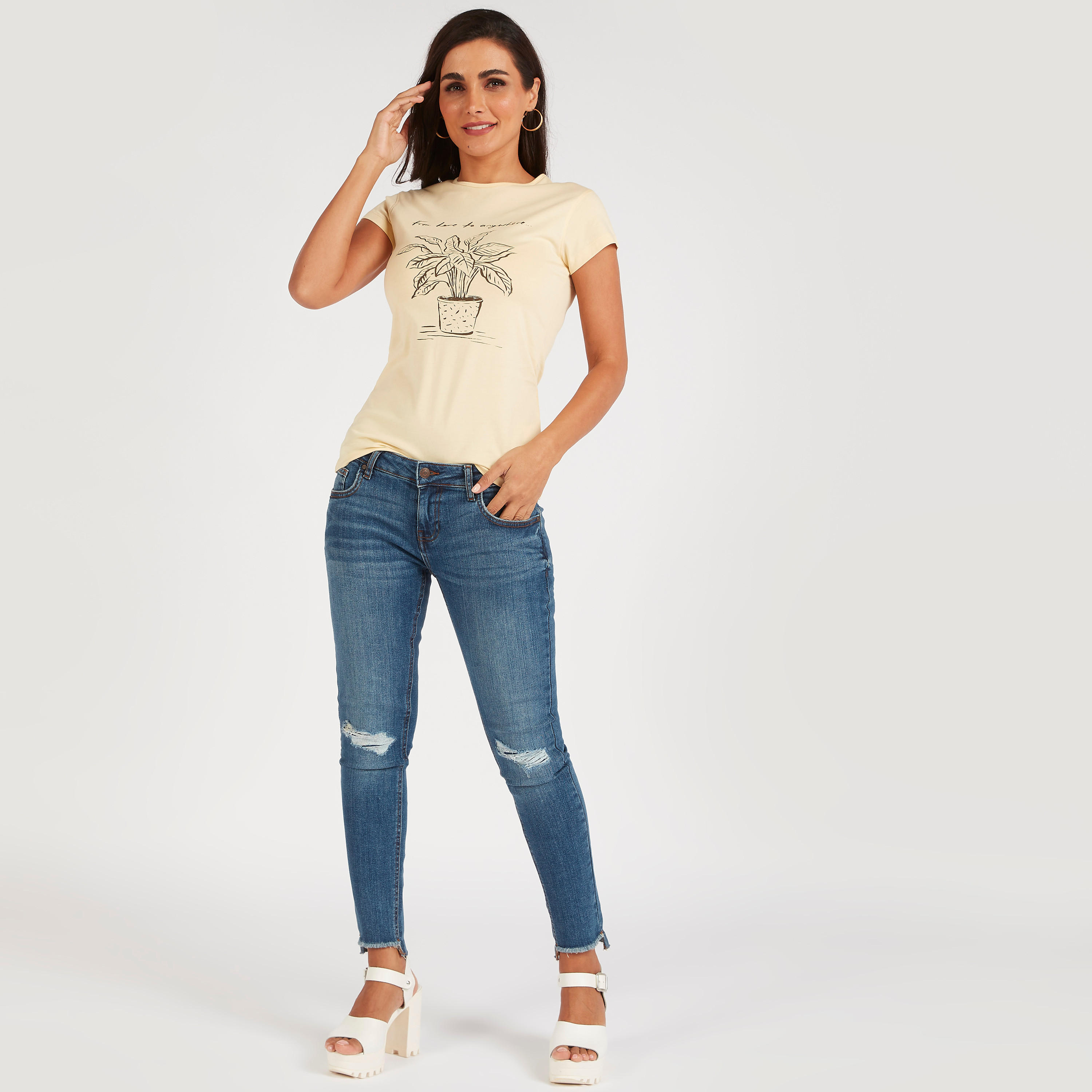 تيشيرت بياقة ضيّقة وأكمام كاب وطَبعات-women-clothing-tshirts-image-3