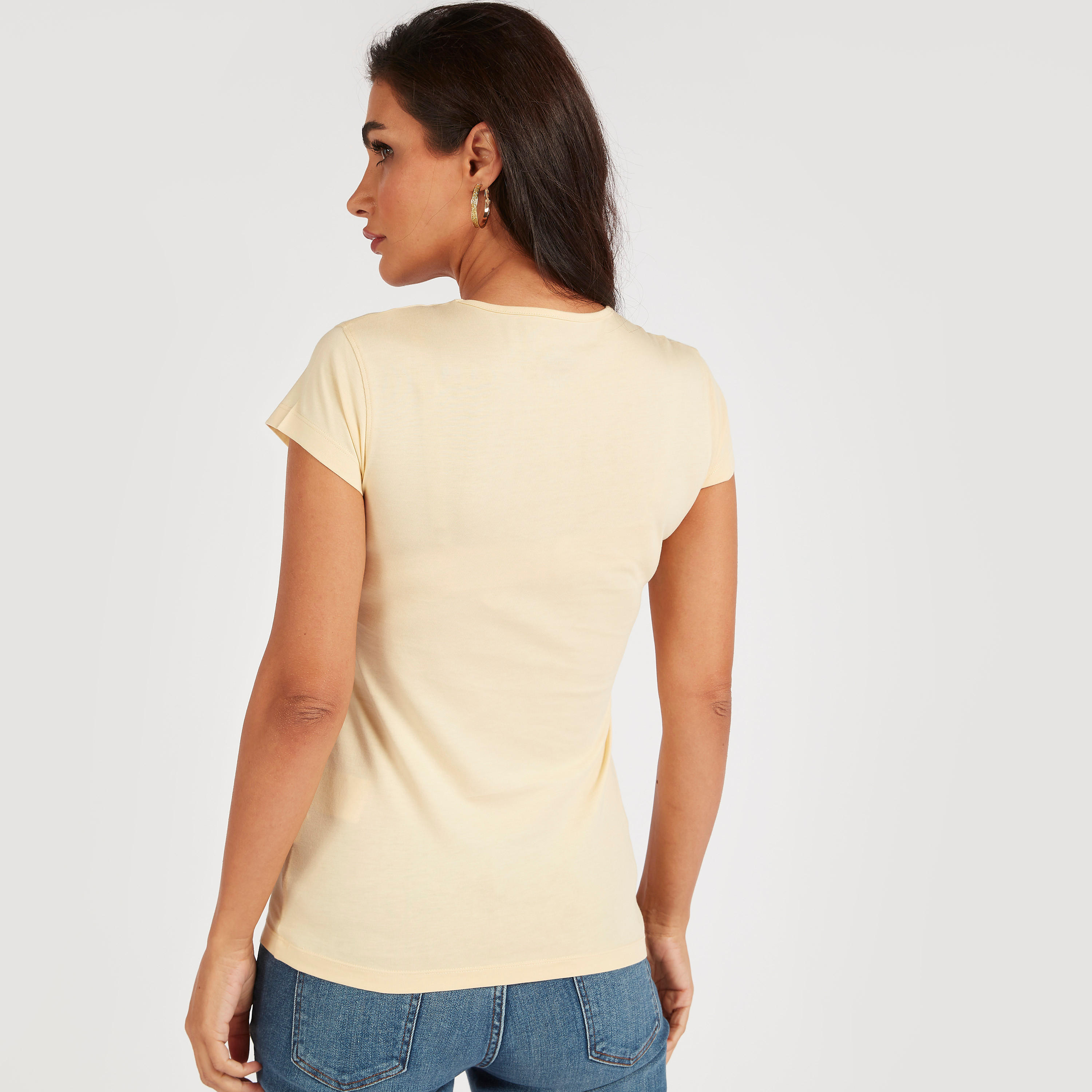 تيشيرت بياقة ضيّقة وأكمام كاب وطَبعات-women-clothing-tshirts-image-1