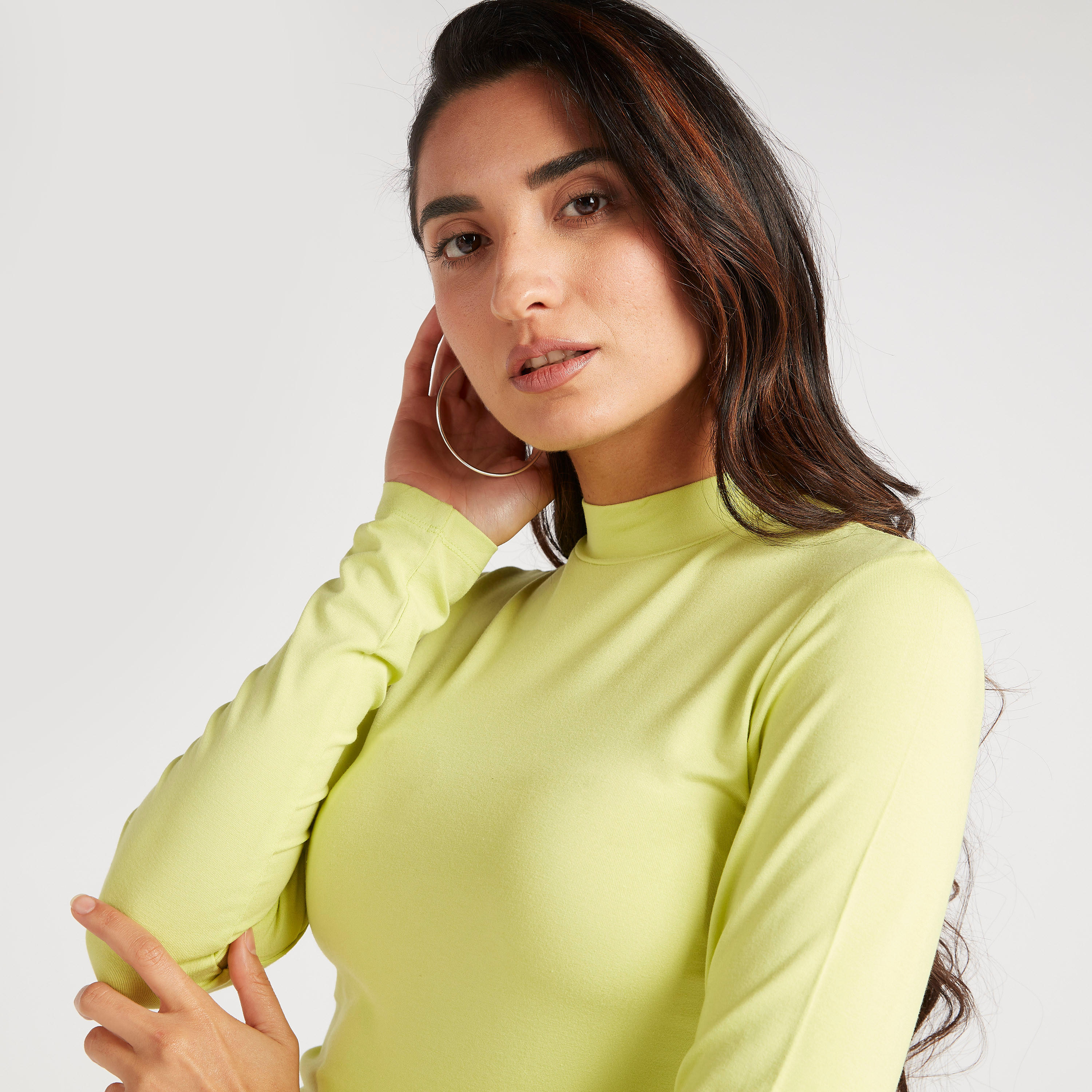 تيشيرت سادة بياقة عالية وأكمام طويلة-women-clothing-tshirts-image-1