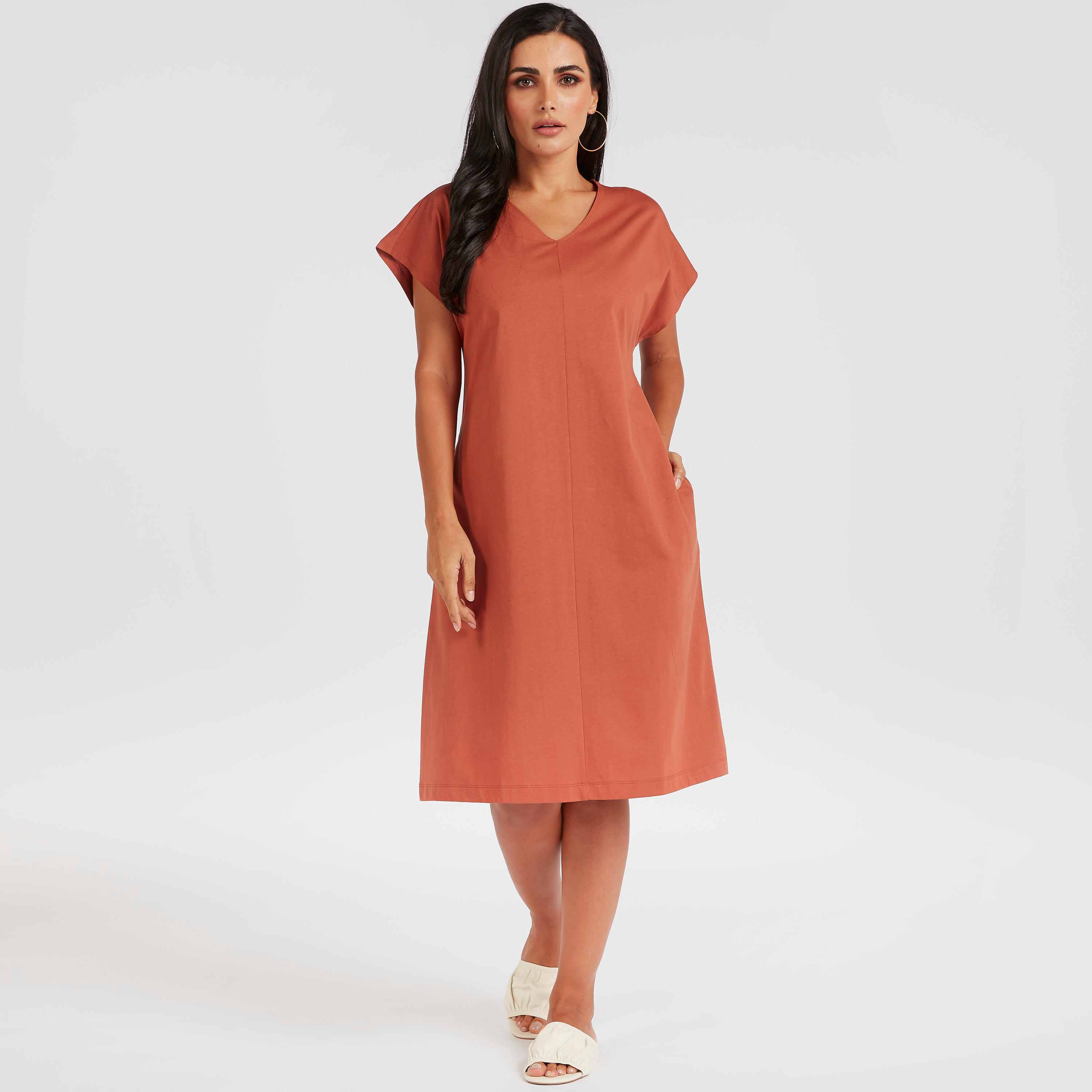 فستان ميدي سادة بياقة V وأكمام كاب-women-clothing-dresses-image-4