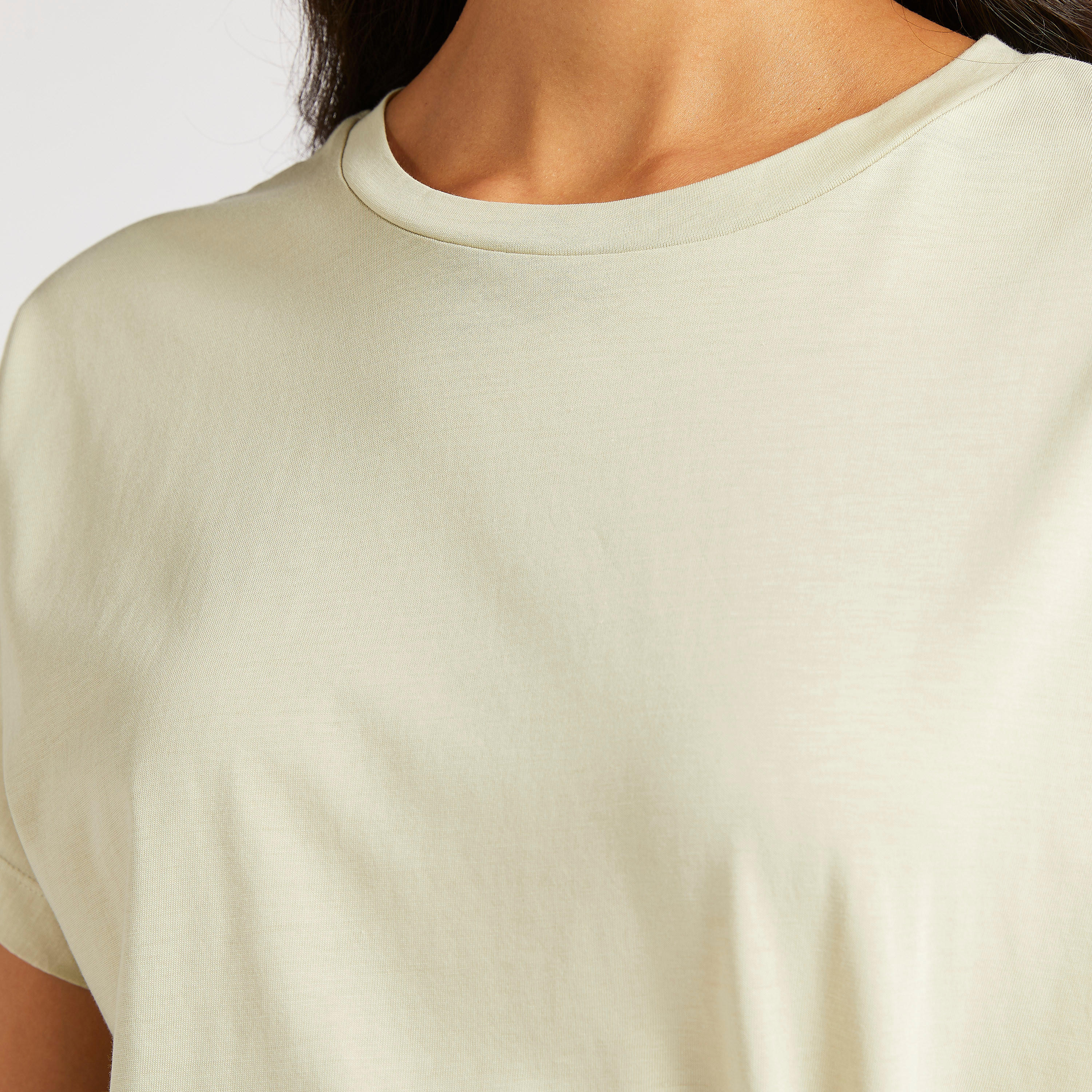 تيشيرت سادة بياقة مستديرة وأكمام قصيرة-women-clothing-tshirts-image-3