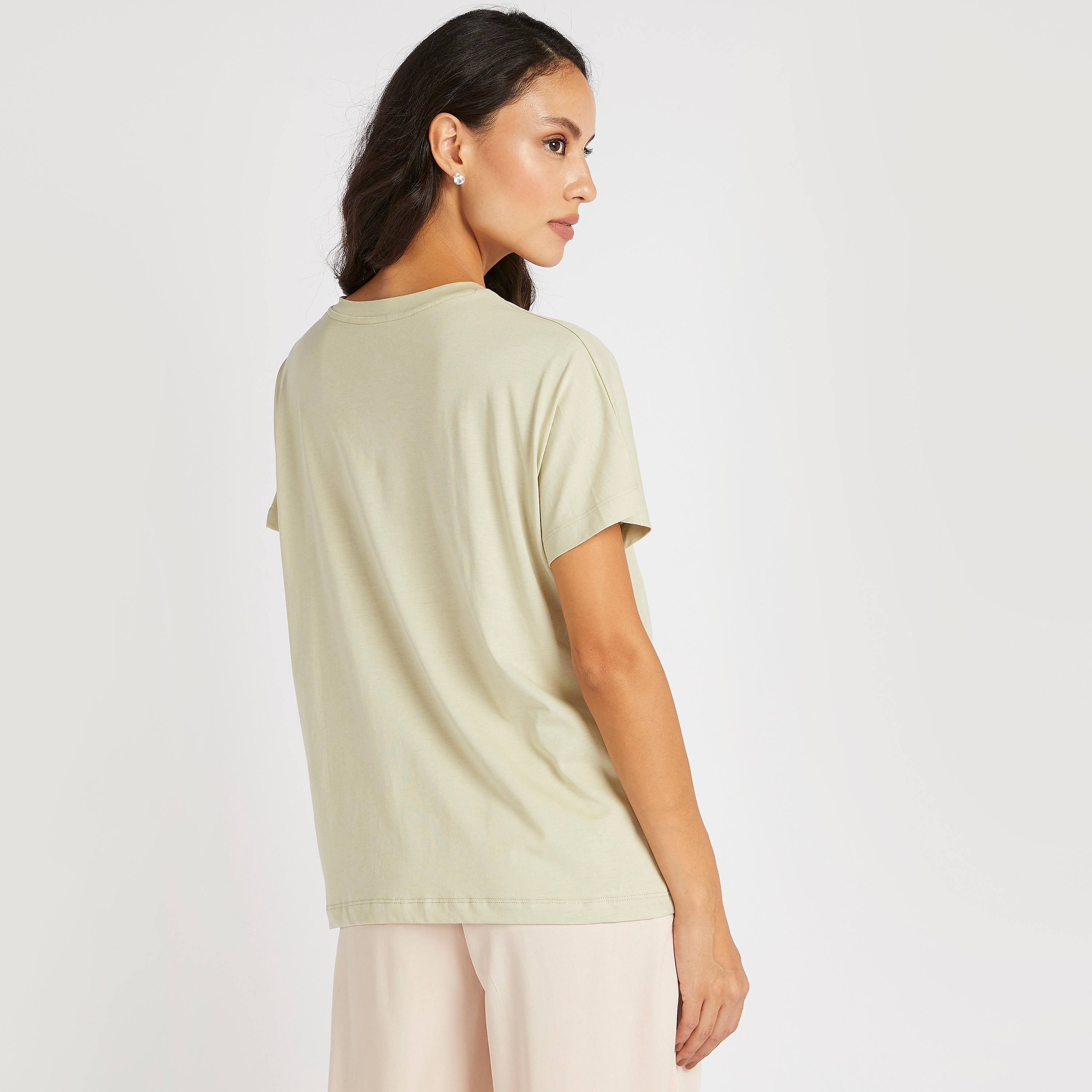 تيشيرت سادة بياقة مستديرة وأكمام قصيرة-women-clothing-tshirts-image-4