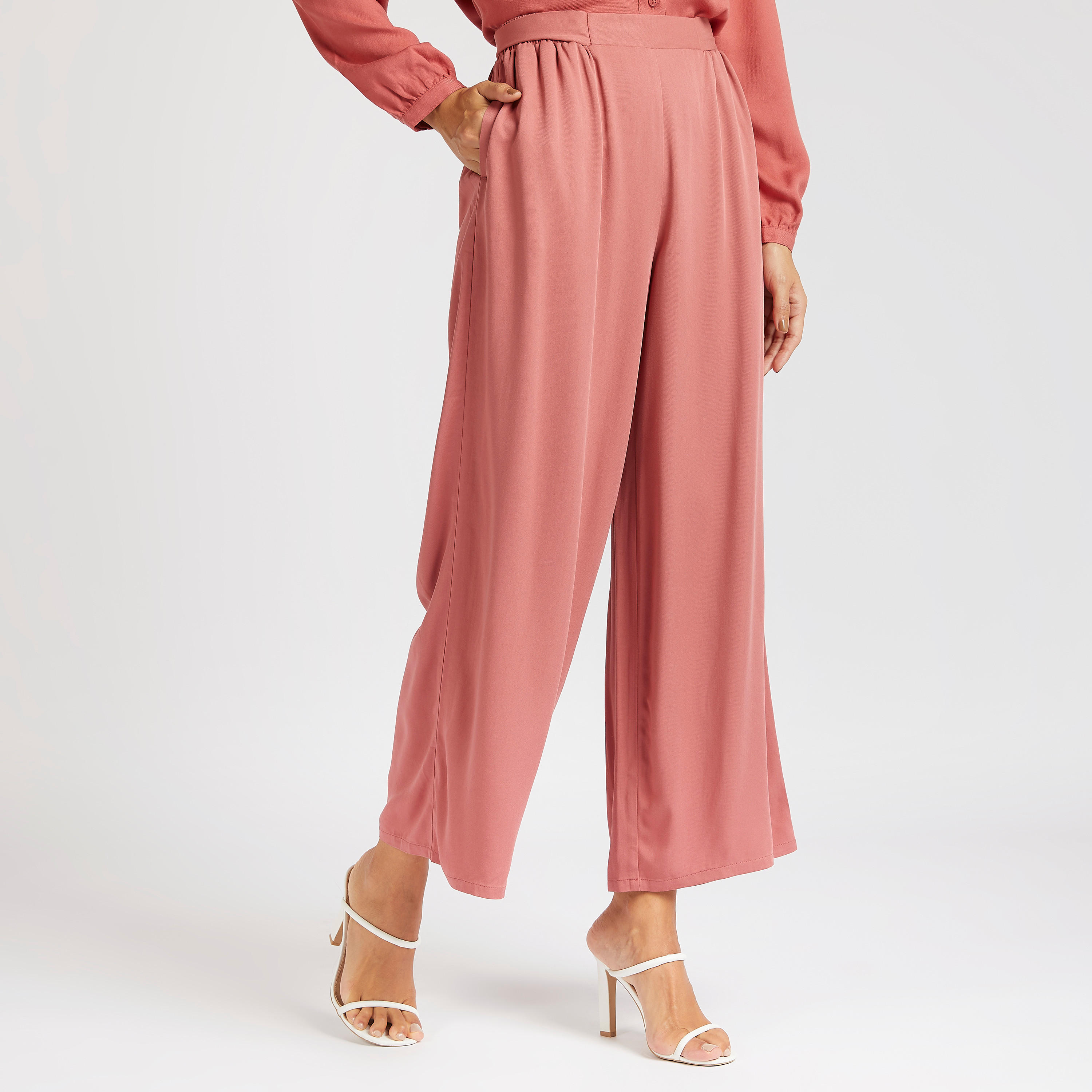 بنطلون بالازو سادة بخصر مرن وجيوب-women-clothing-bottoms-trousers-image-4