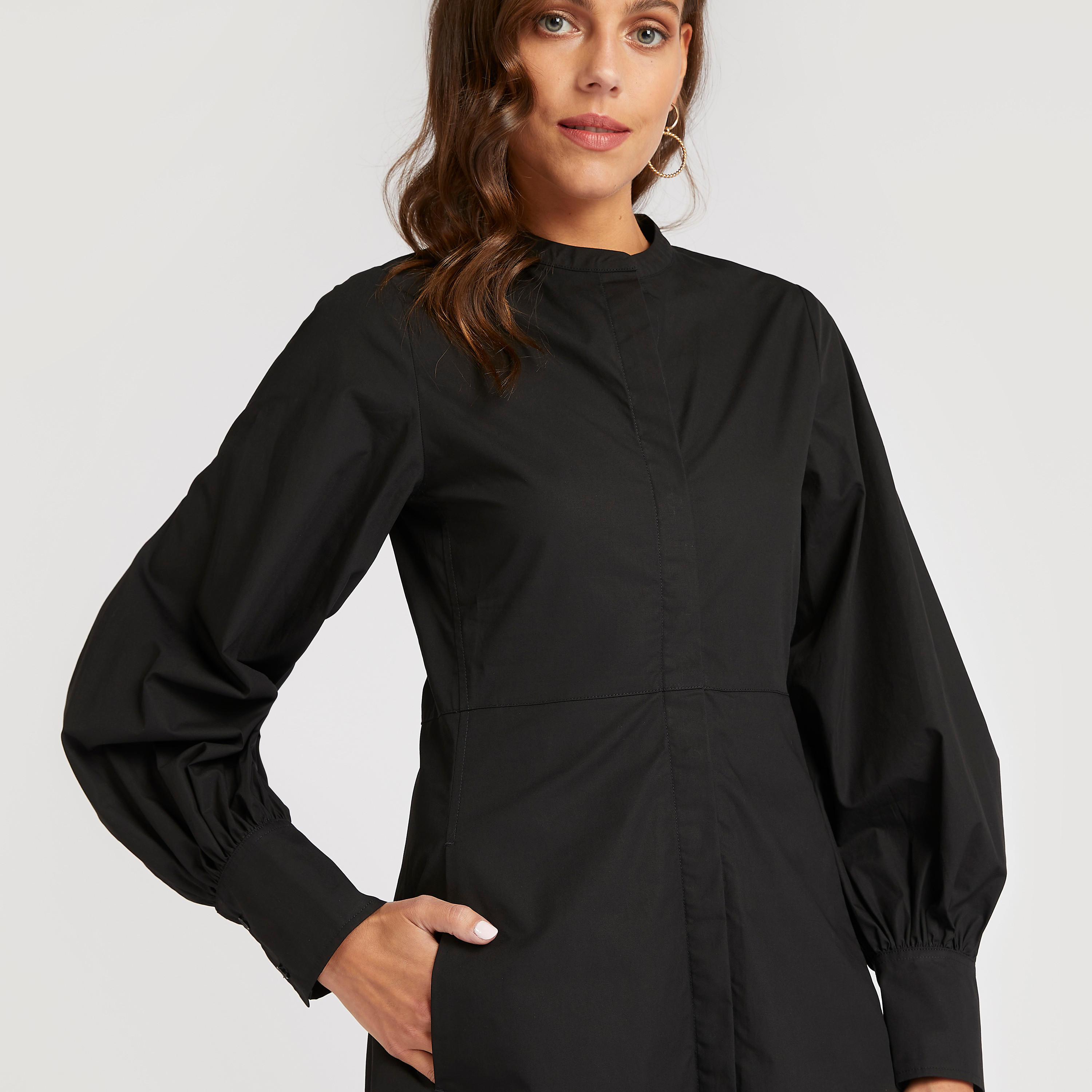 فستان قميص سادة ميدي بياقة ماندرين وأكمام بيشوب-women-clothing-dresses-image-3