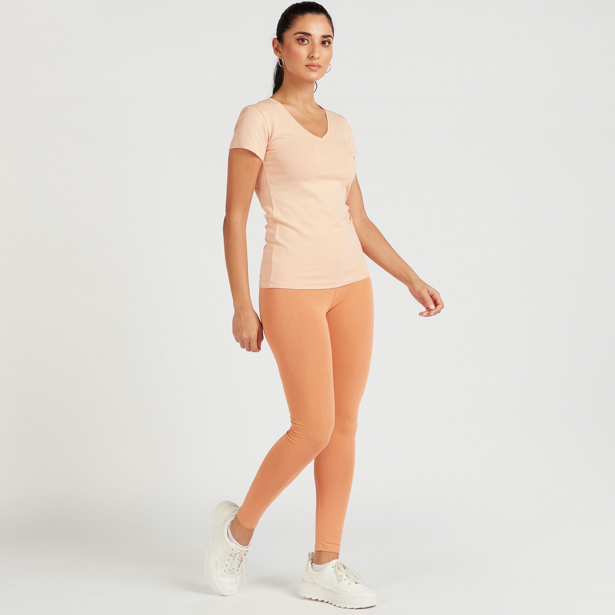 تيشيرت سادة بياقة V وأكمام كاب-women-clothing-tshirts-image-2