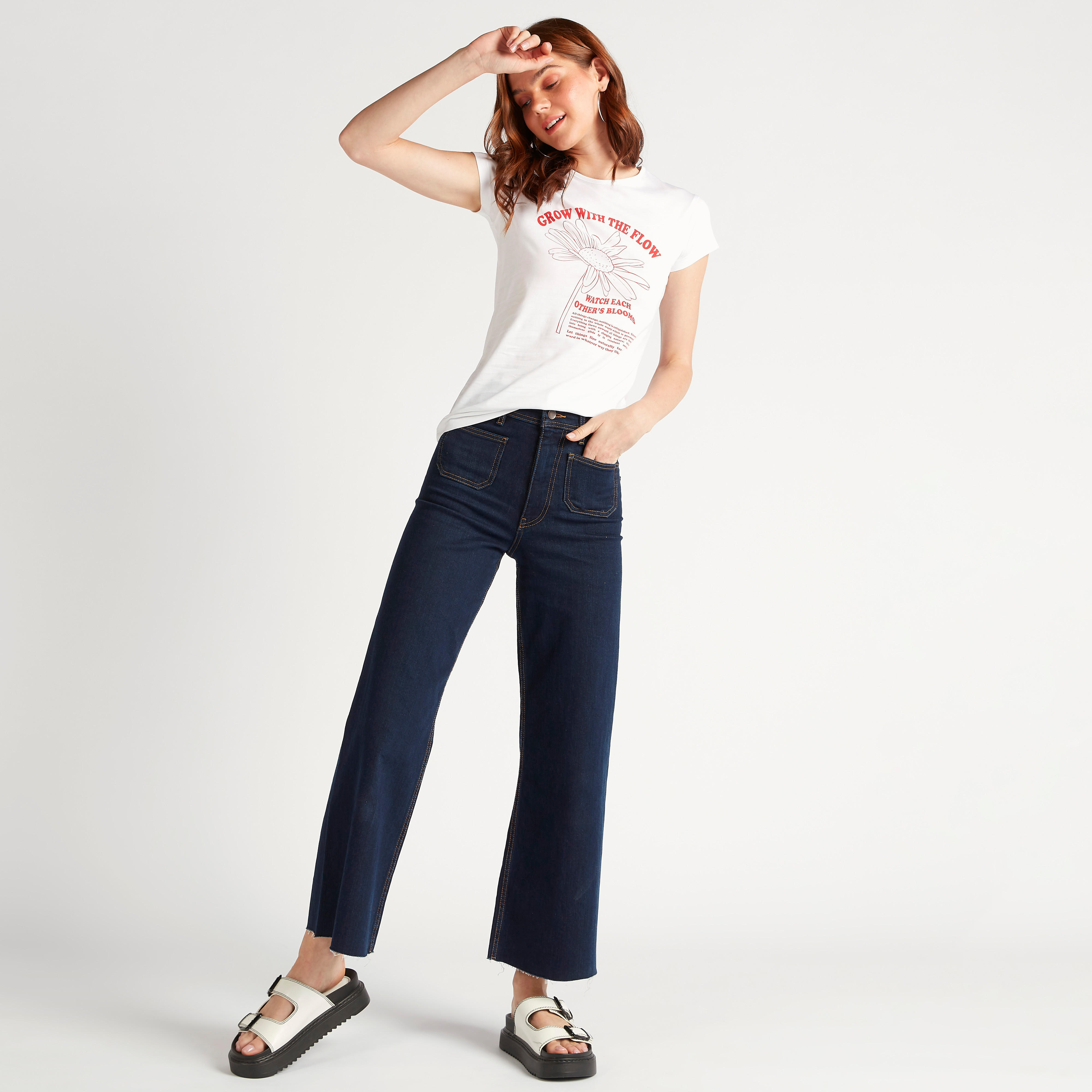 تيشيرت بياقة ضيّقة وأكمام كاب وطبعات-women-clothing-tshirts-image-2