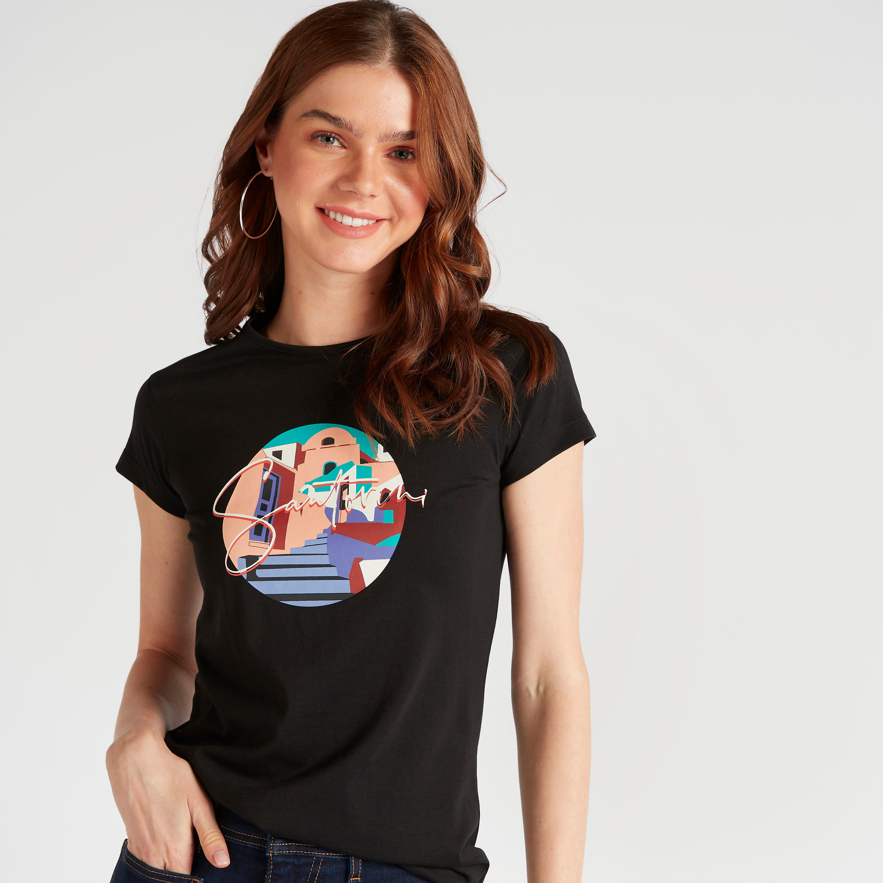 تيشيرت بياقة ضيّقة وأكمام كاب وطبعات-women-clothing-tshirts-image-4