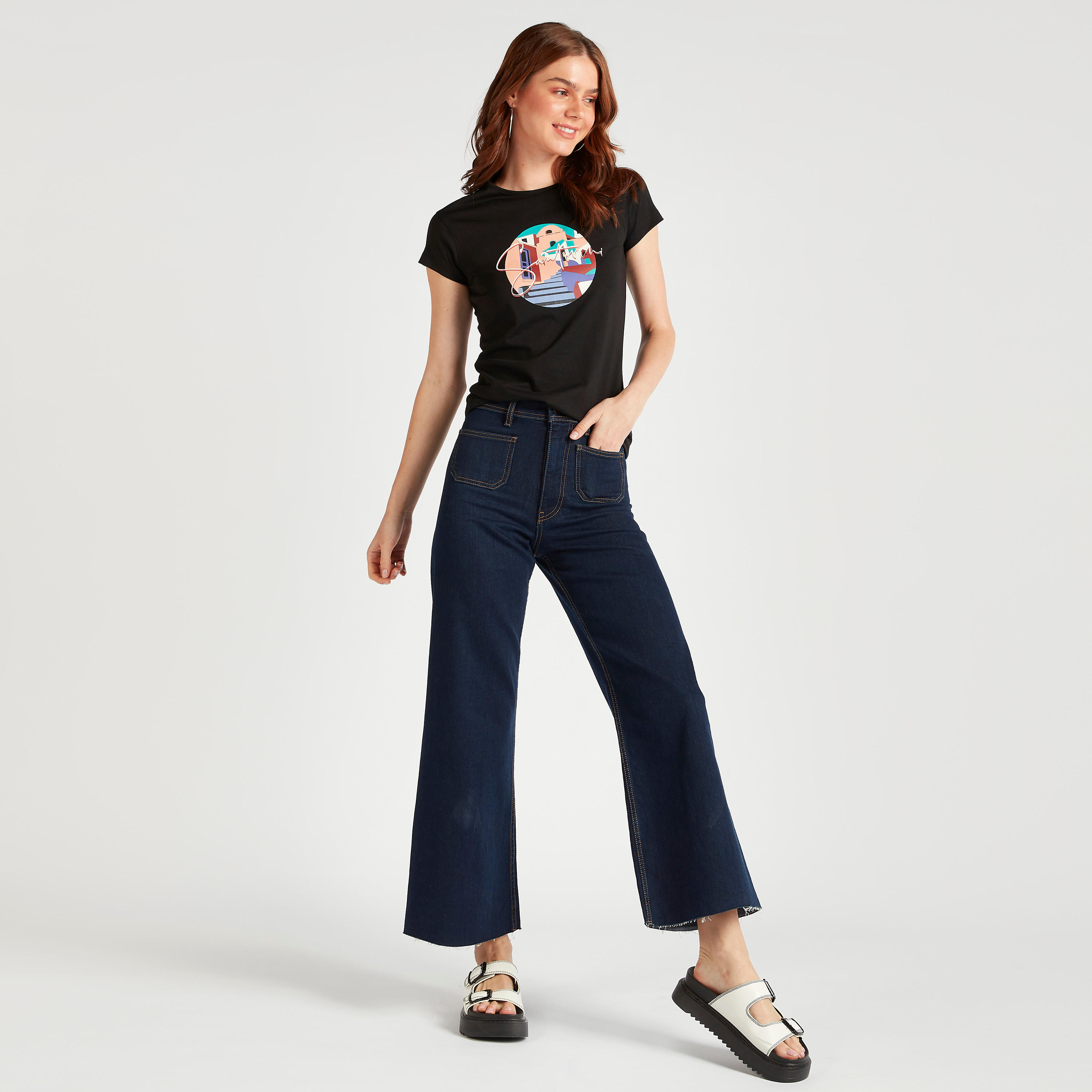 تيشيرت بياقة ضيّقة وأكمام كاب وطبعات-women-clothing-tshirts-image-3