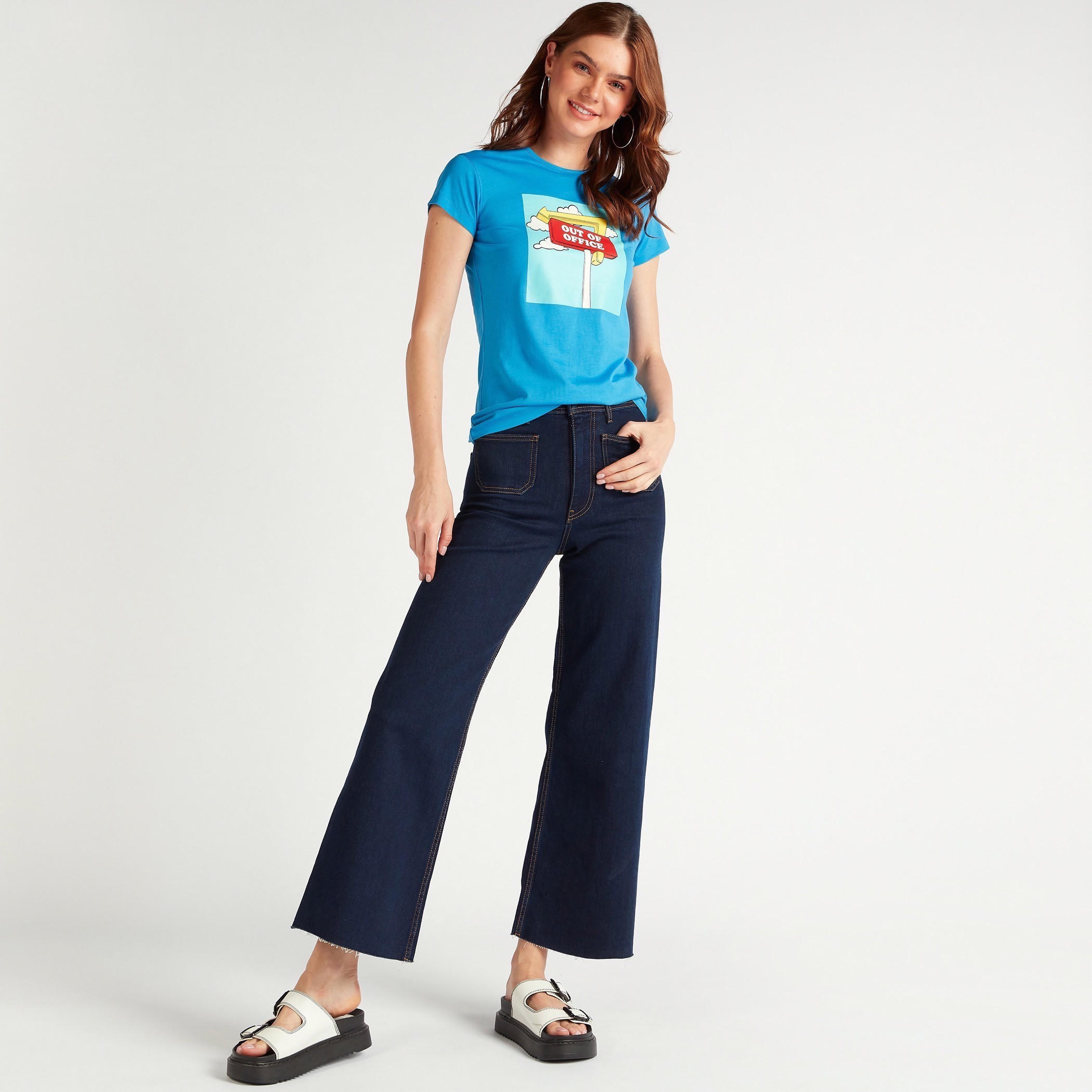 تيشيرت بياقة ضيّقة وأكمام كاب وطبعات-women-clothing-tshirts-image-2