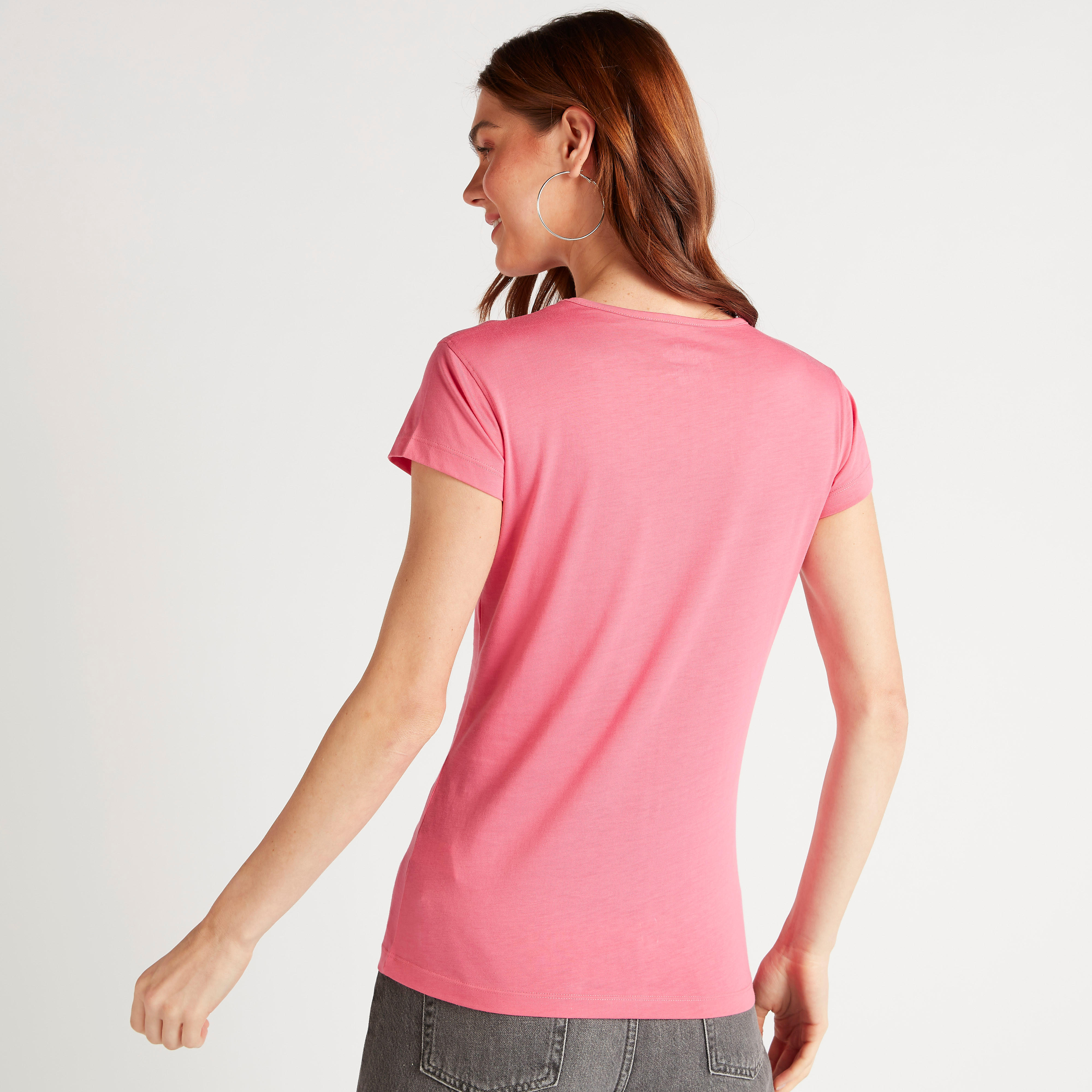 تيشيرت بياقة ضيّقة وأكمام كاب وطَبعات-women-clothing-tshirts-image-4