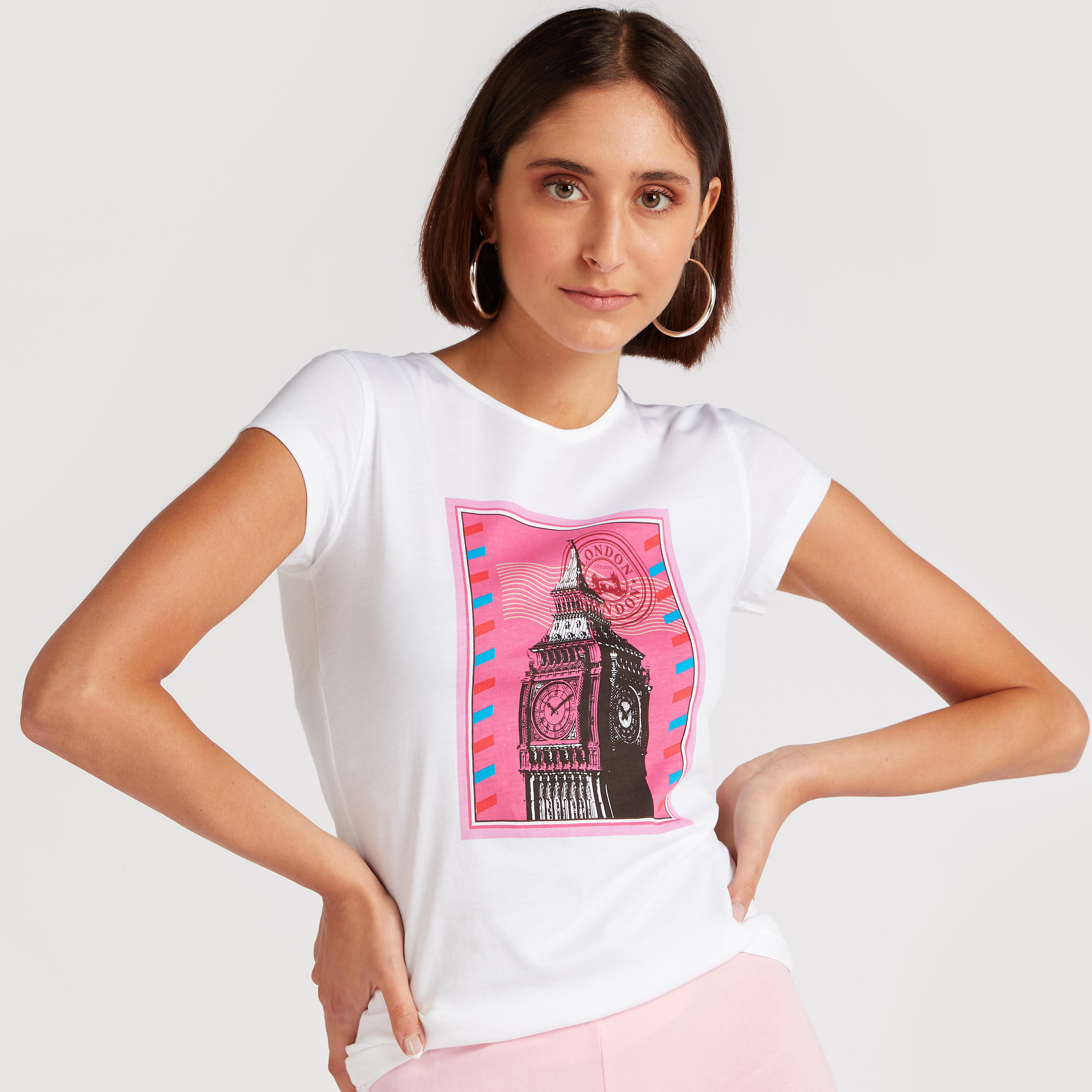 تيشيرت بياقة ضيّقة وأكمام كاب وطبعات-women-clothing-tshirts-image-6
