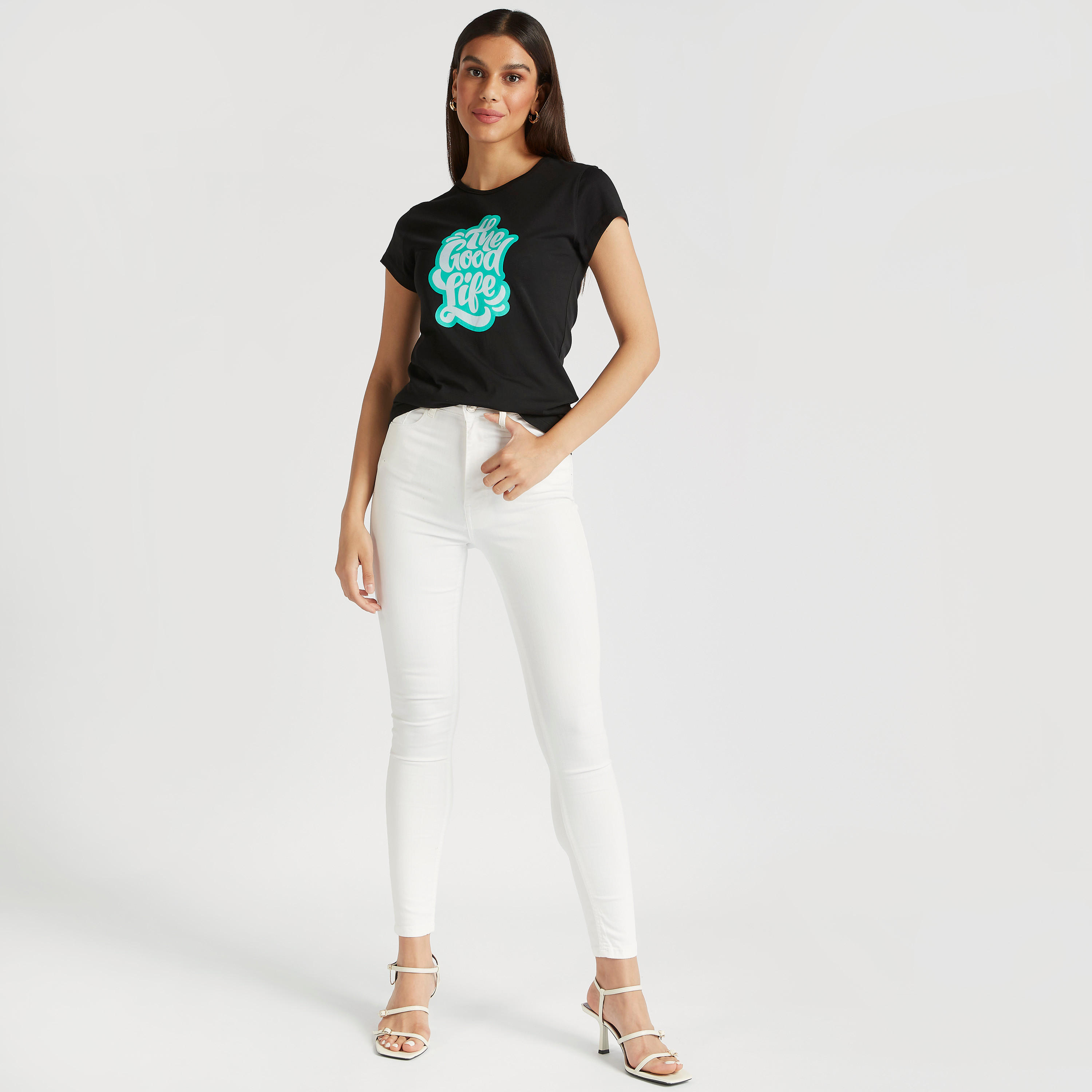 تيشيرت بياقة ضيّقة وأكمام كاب وطبعات شعار-women-clothing-tshirts-image-2