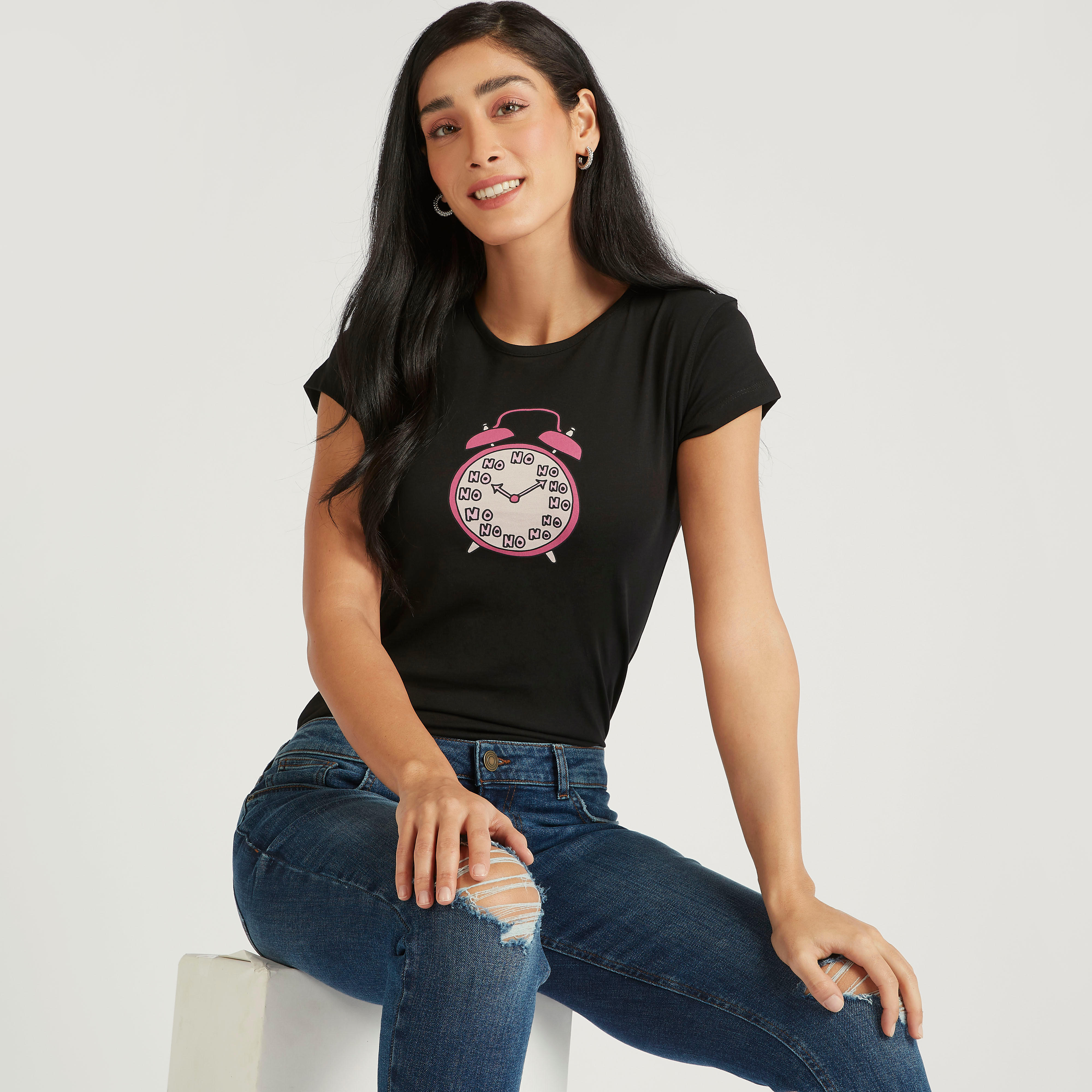 تيشيرت بياقة ضيّقة وأكمام كاب وطبعات-women-clothing-tshirts-image-5