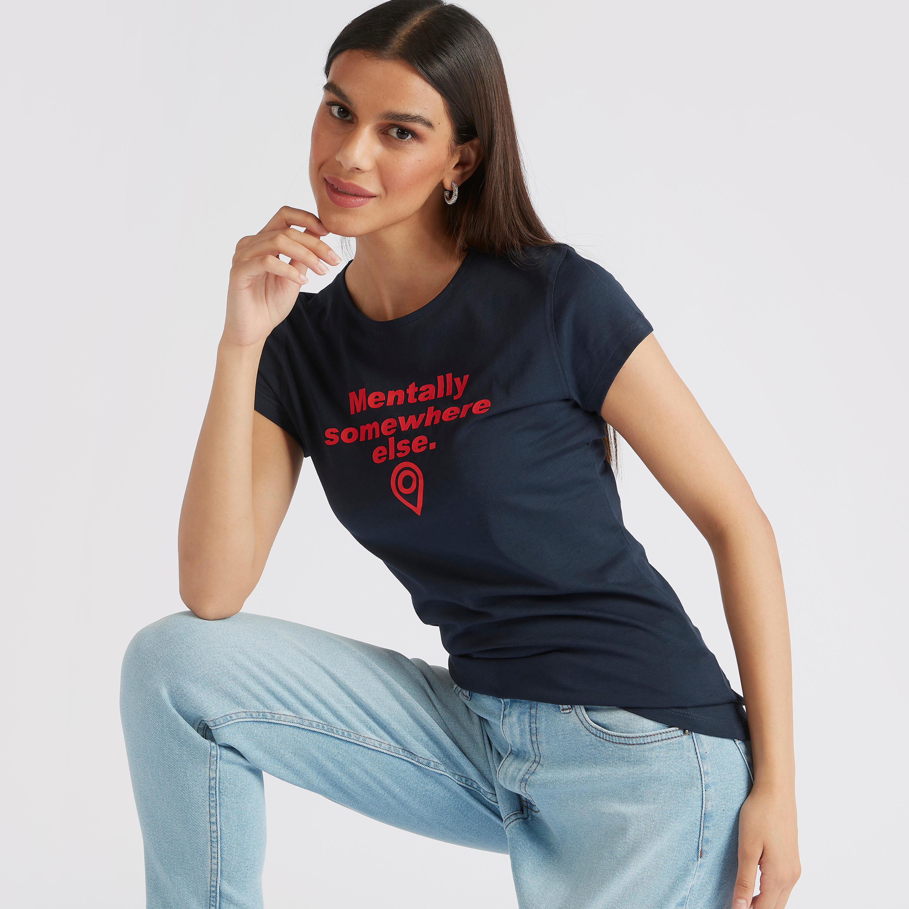 تيشيرت بياقة ضيّقة وأكمام كاب وطبعات-women-clothing-tshirts-image-5