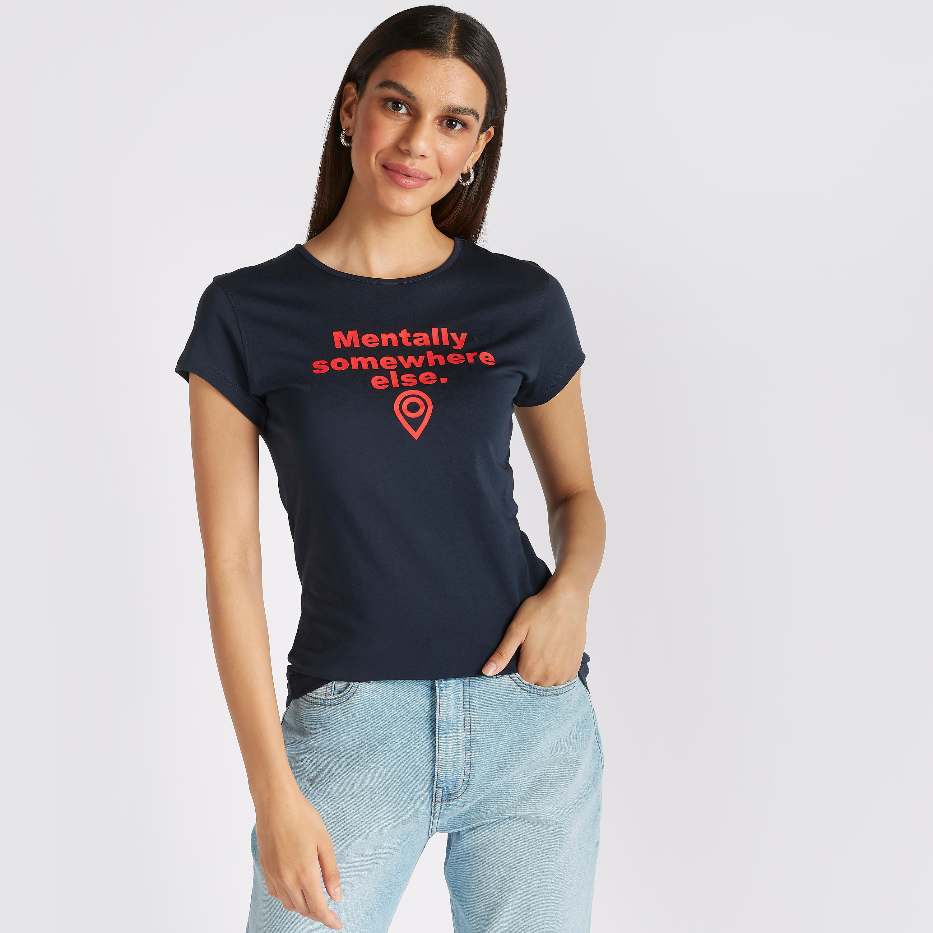 تيشيرت بياقة ضيّقة وأكمام كاب وطبعات-women-clothing-tshirts-image-3