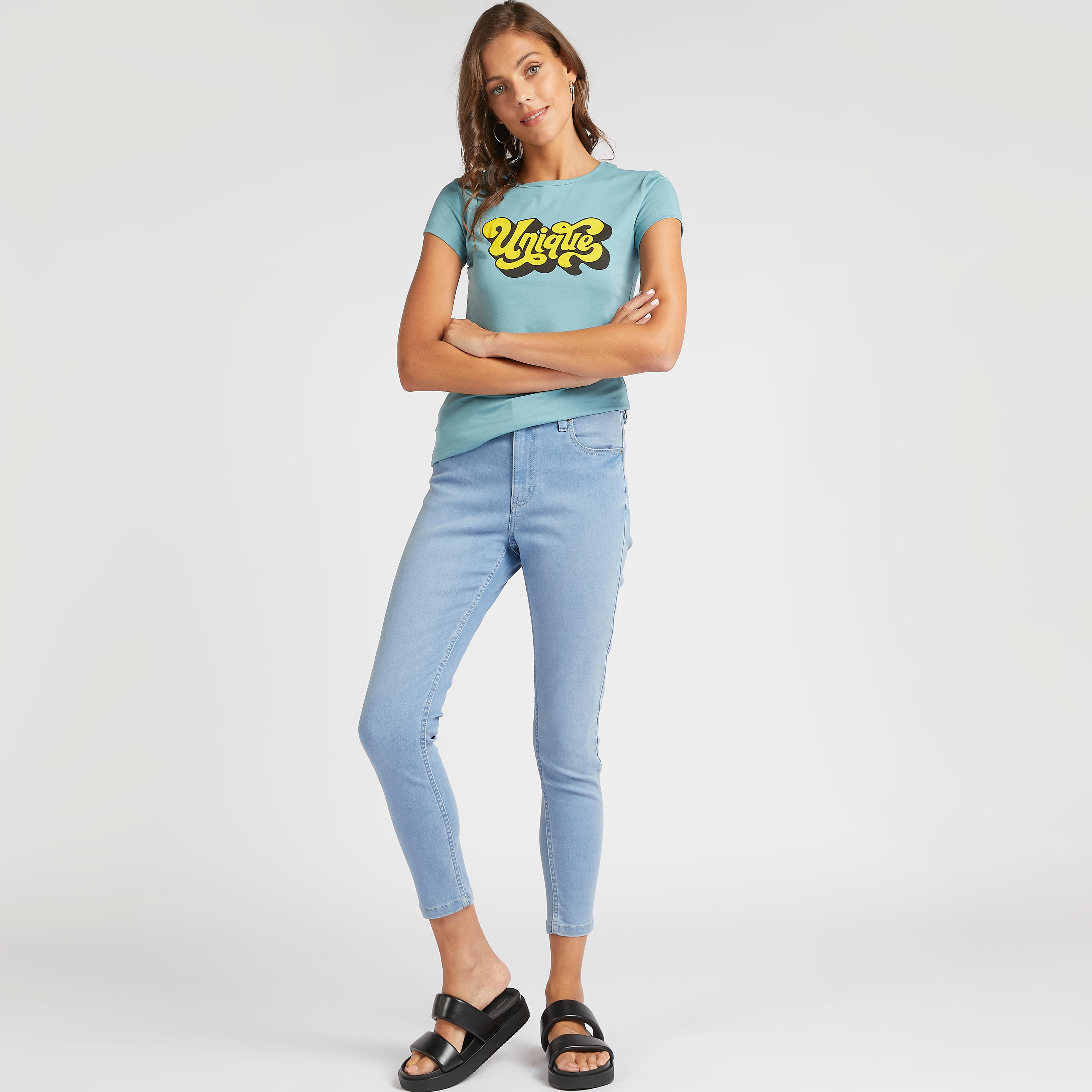 تيشيرت بياقة ضيّقة وأكمام كاب وطبعات-women-clothing-tshirts-image-2