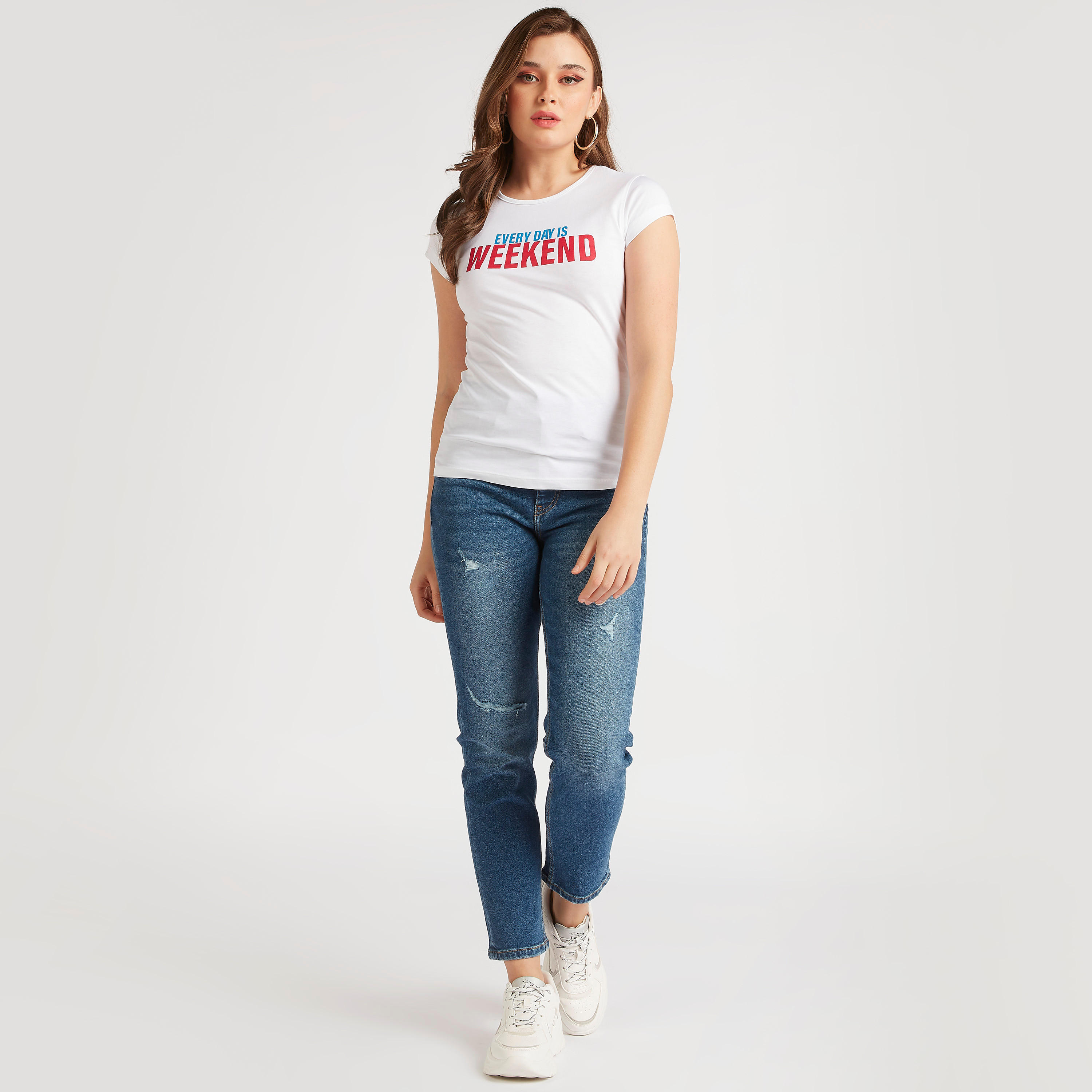 تيشيرت بياقة ضيقة وأكمام كاب وطبعات-women-clothing-tshirts-image-4
