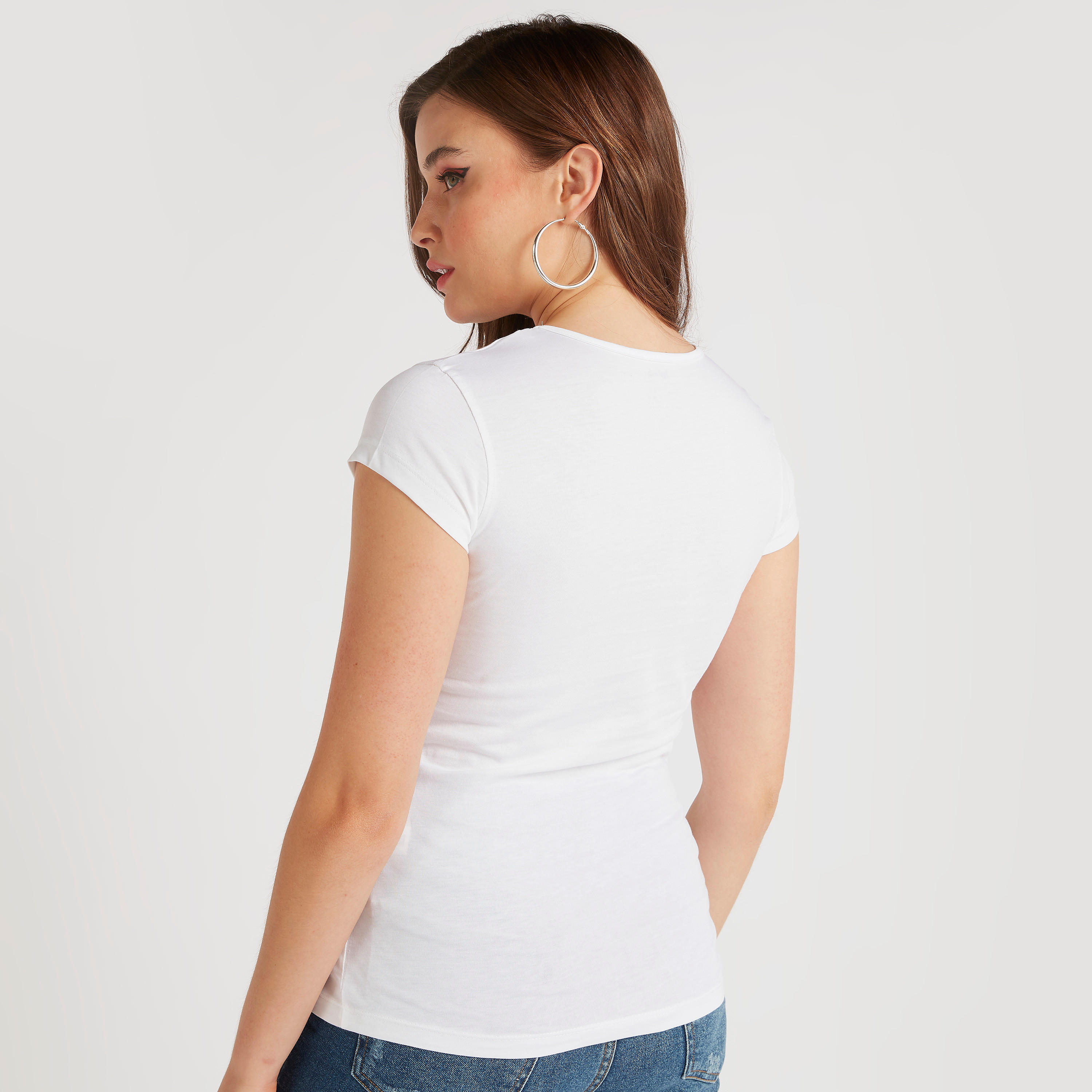 تيشيرت بياقة ضيقة وأكمام كاب وطبعات-women-clothing-tshirts-image-2