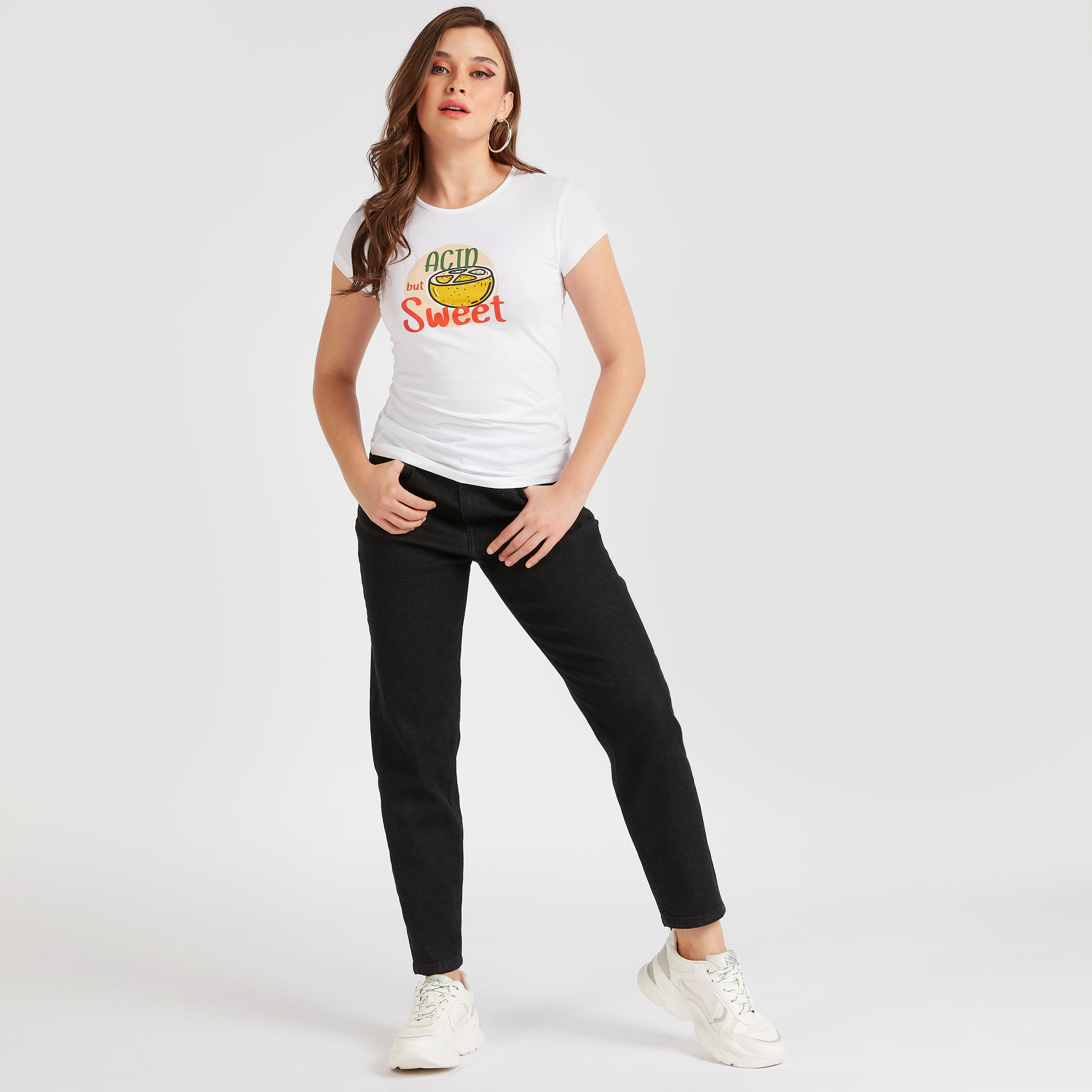 تيشيرت بياقة ضيّقة وأكمام كاب وطَبعات-women-clothing-tshirts-image-2