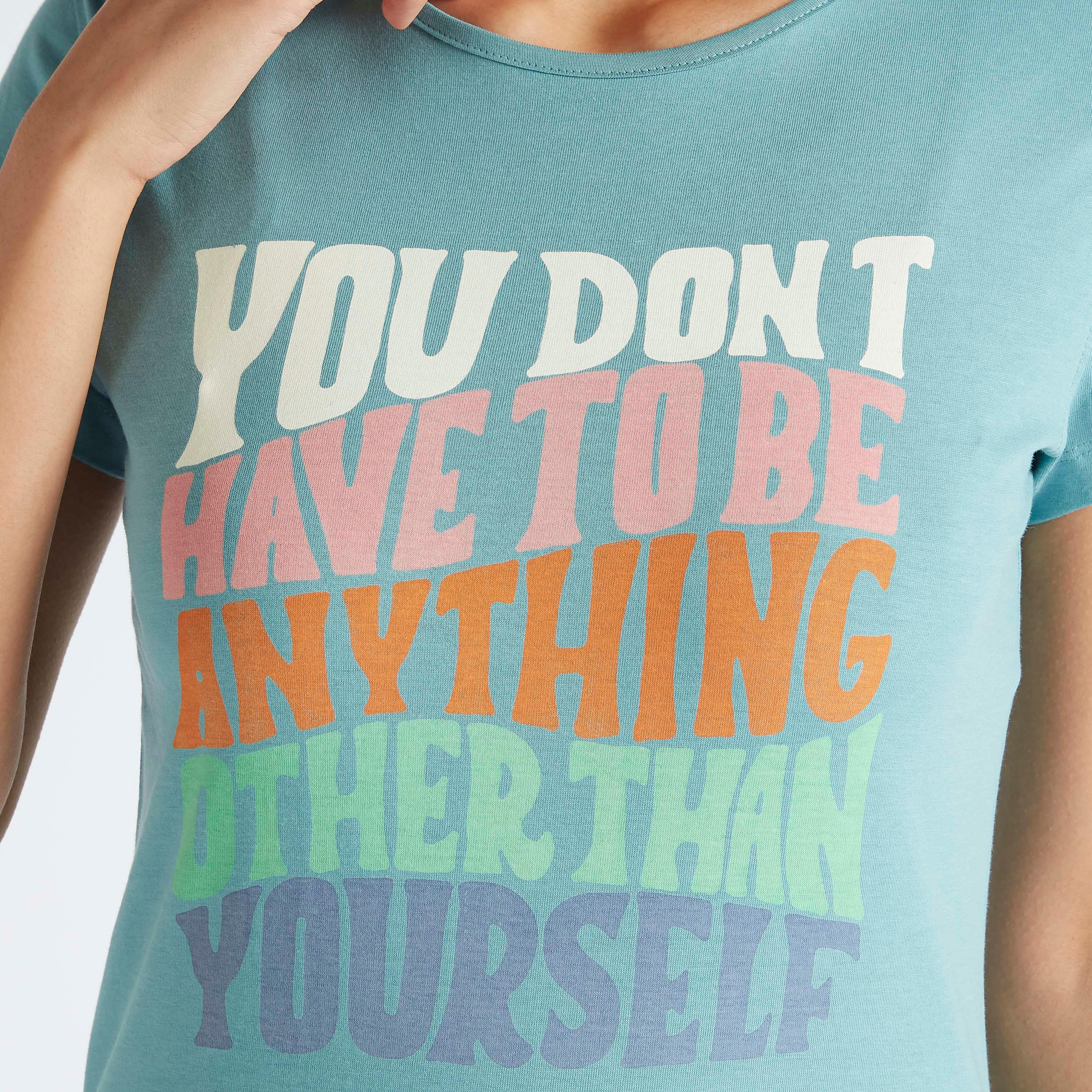 تيشيرت بياقة ضيّقة وأكمام كاب وطبعات-women-clothing-tshirts-image-3