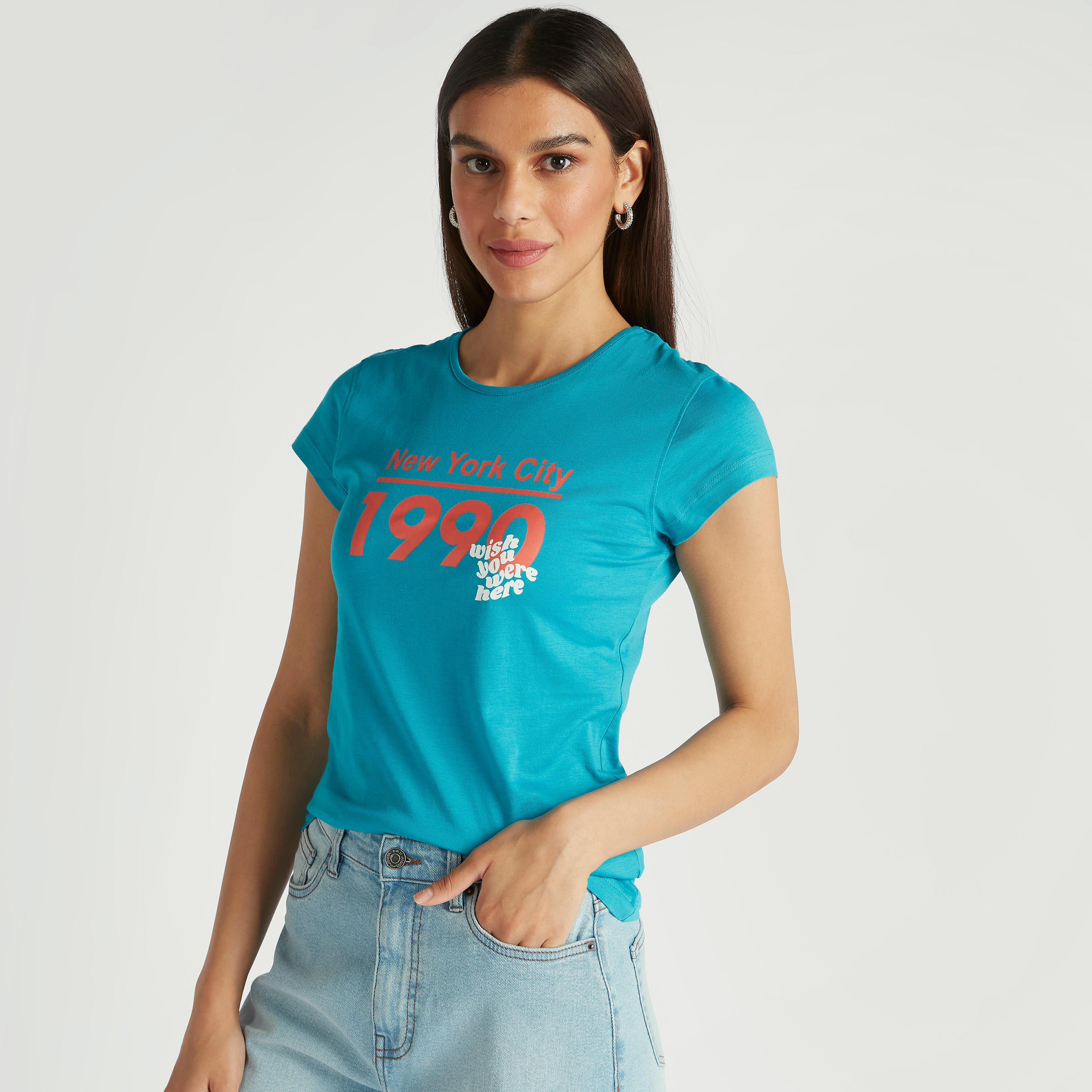 تيشيرت بياقة ضيّقة وأكمام كاب وطبعات-women-clothing-tshirts-image-2