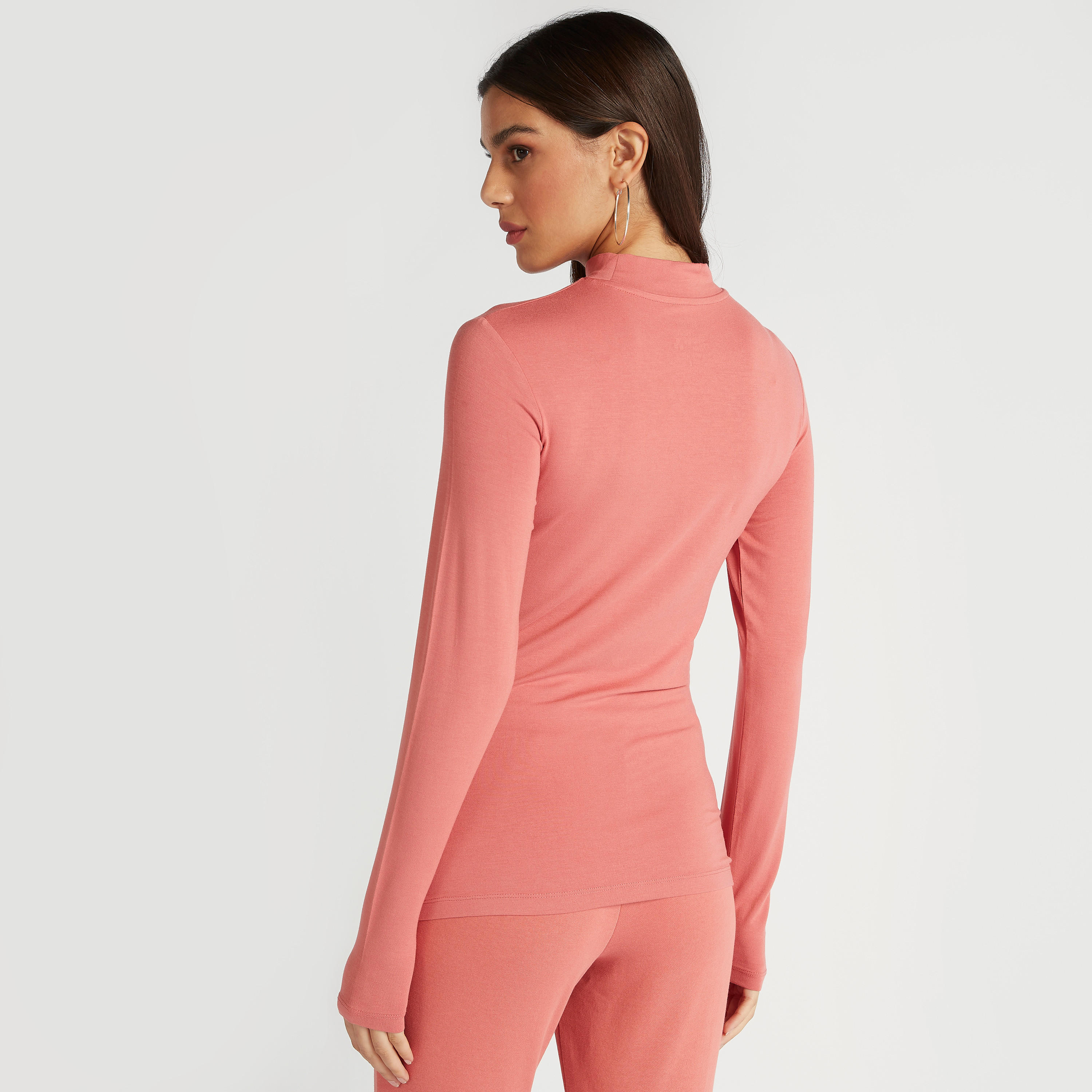 تيشيرت سادة بياقة عالية وأكمام طويلة-women-clothing-tshirts-image-1