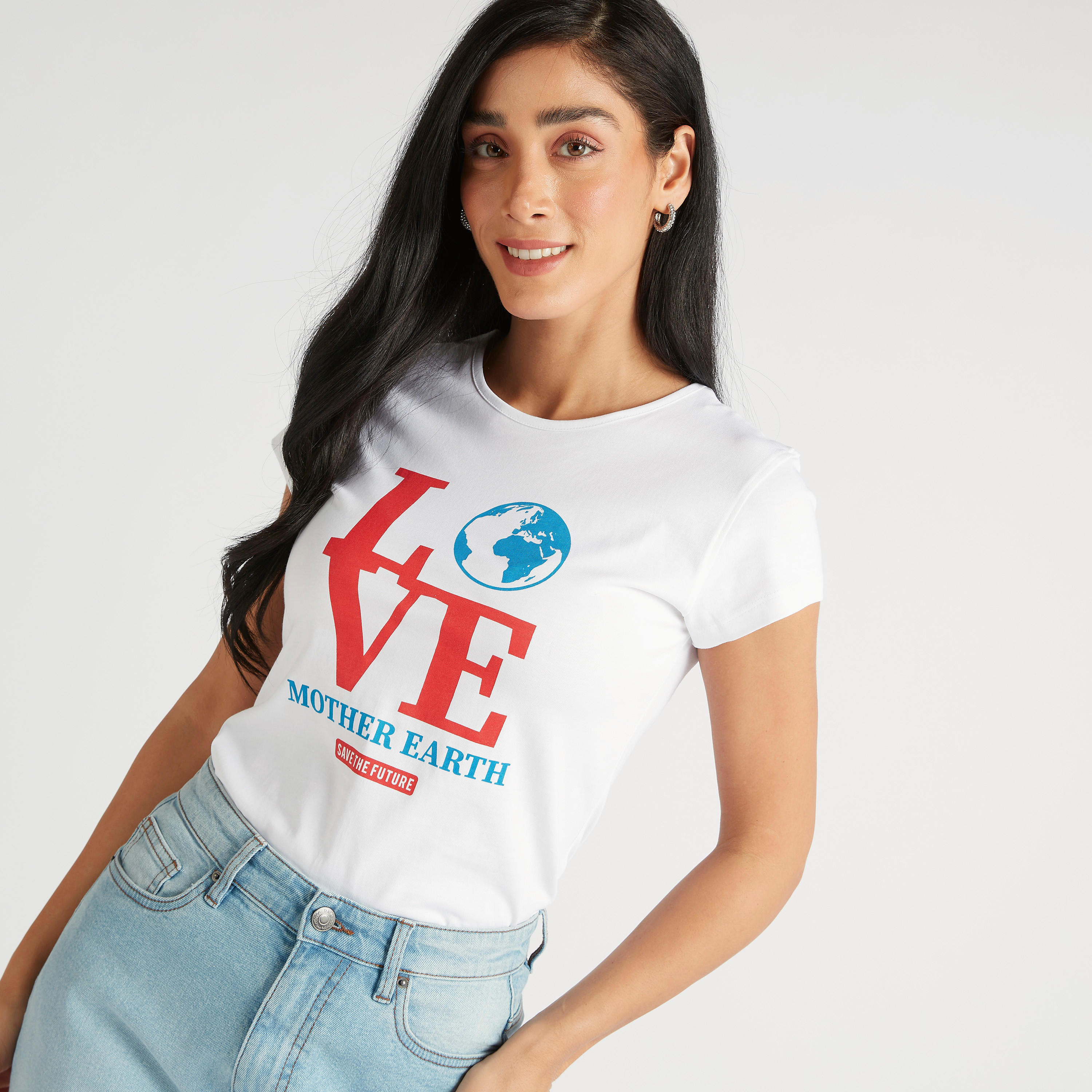 تيشيرت بياقة ضيّقة وأكمام كاب وطبعات-women-clothing-tshirts-image-5