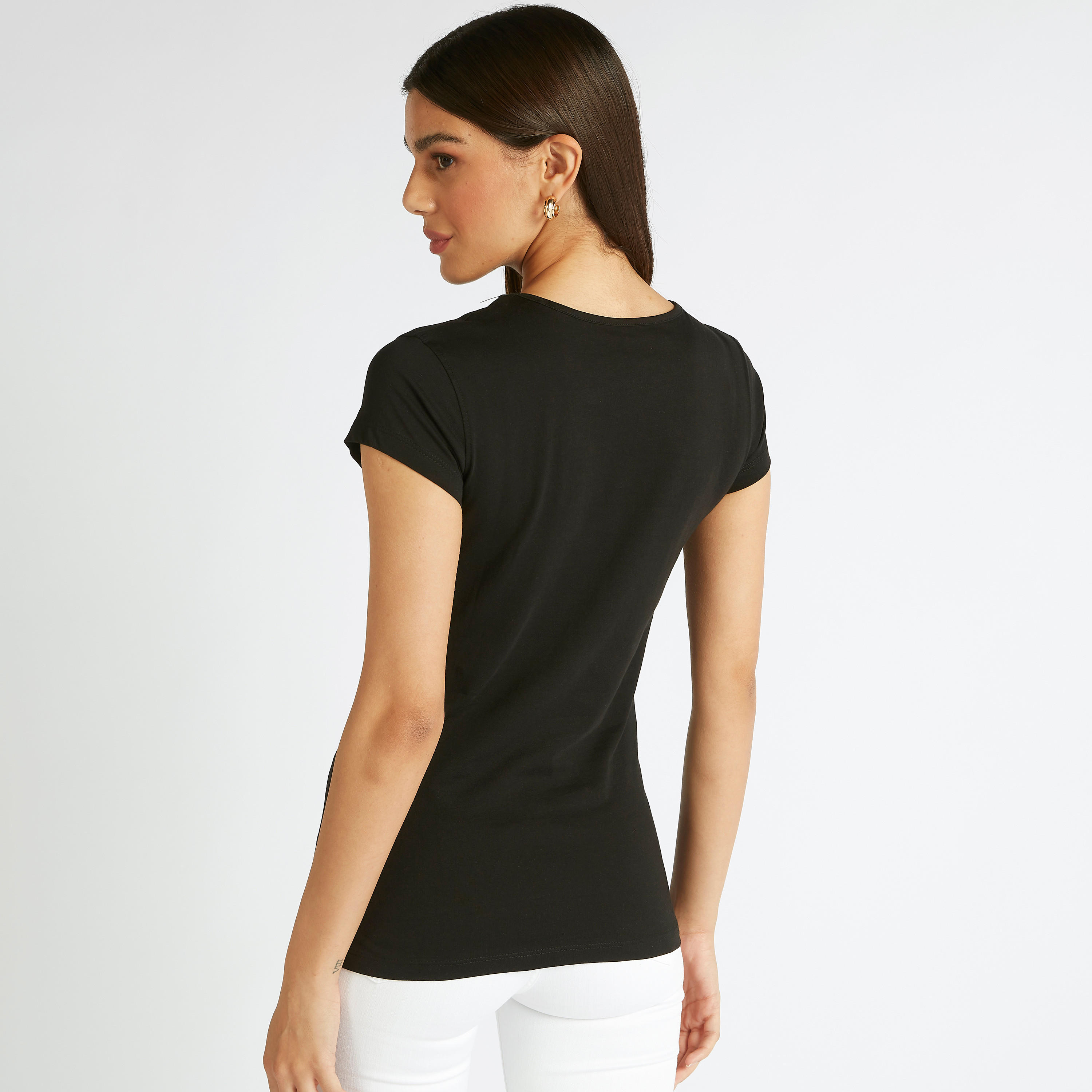 تيشيرت بياقة ضيّقة وأكمام كاب وطبعات أزهار-women-clothing-tshirts-image-4