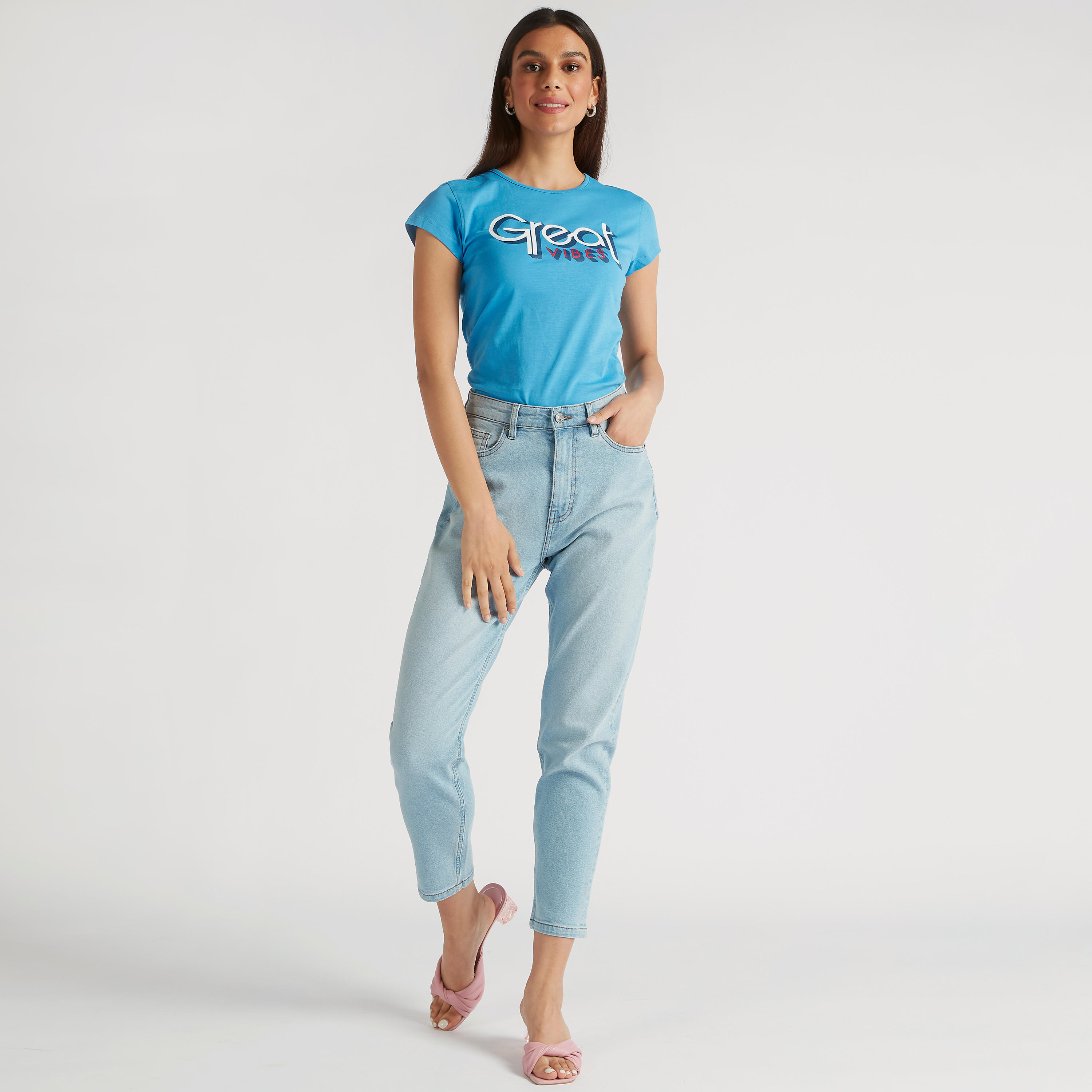 تيشيرت بياقة ضيّقة وأكمام قصيرة وطبعات-women-clothing-tshirts-image-4