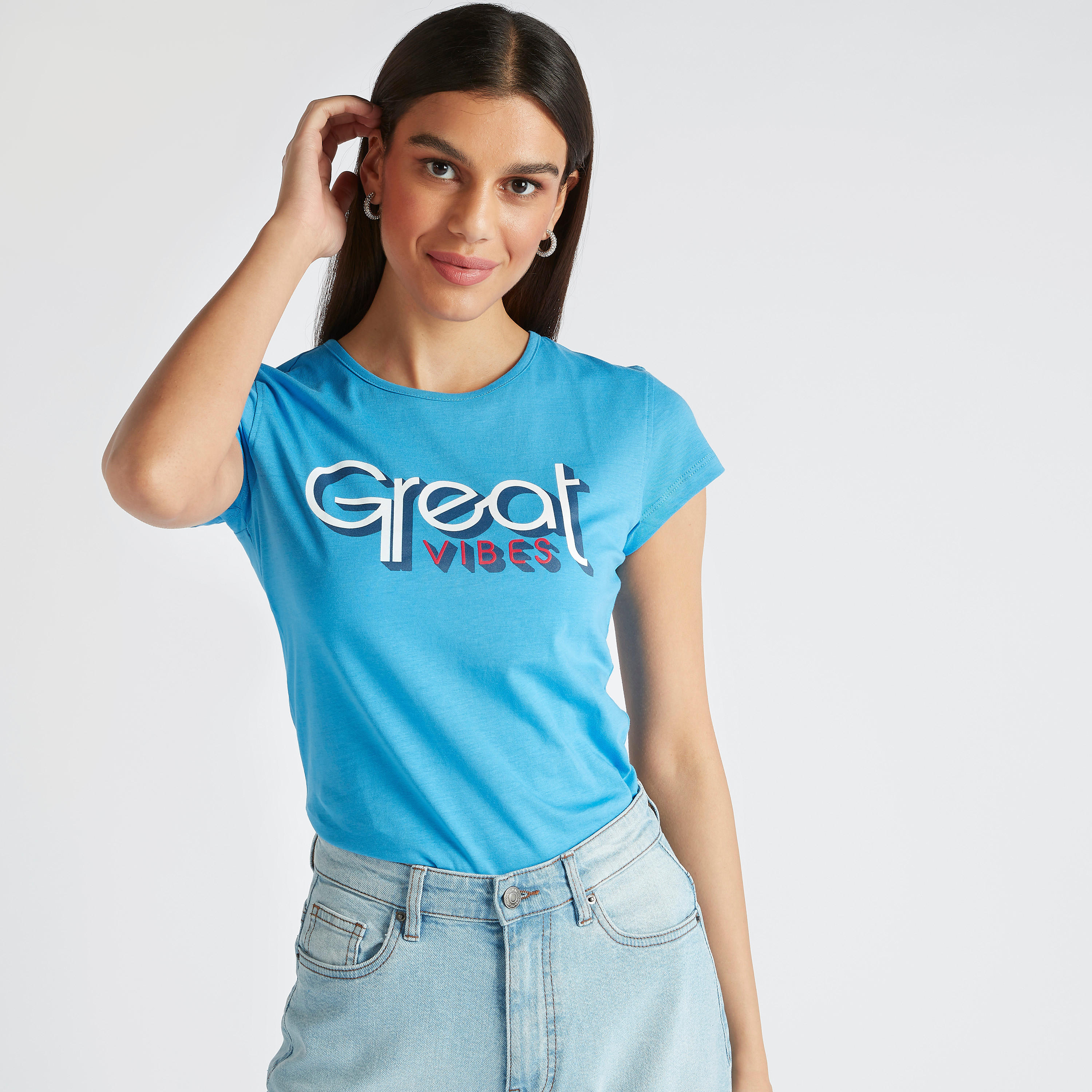 تيشيرت بياقة ضيّقة وأكمام قصيرة وطبعات-women-clothing-tshirts-image-3