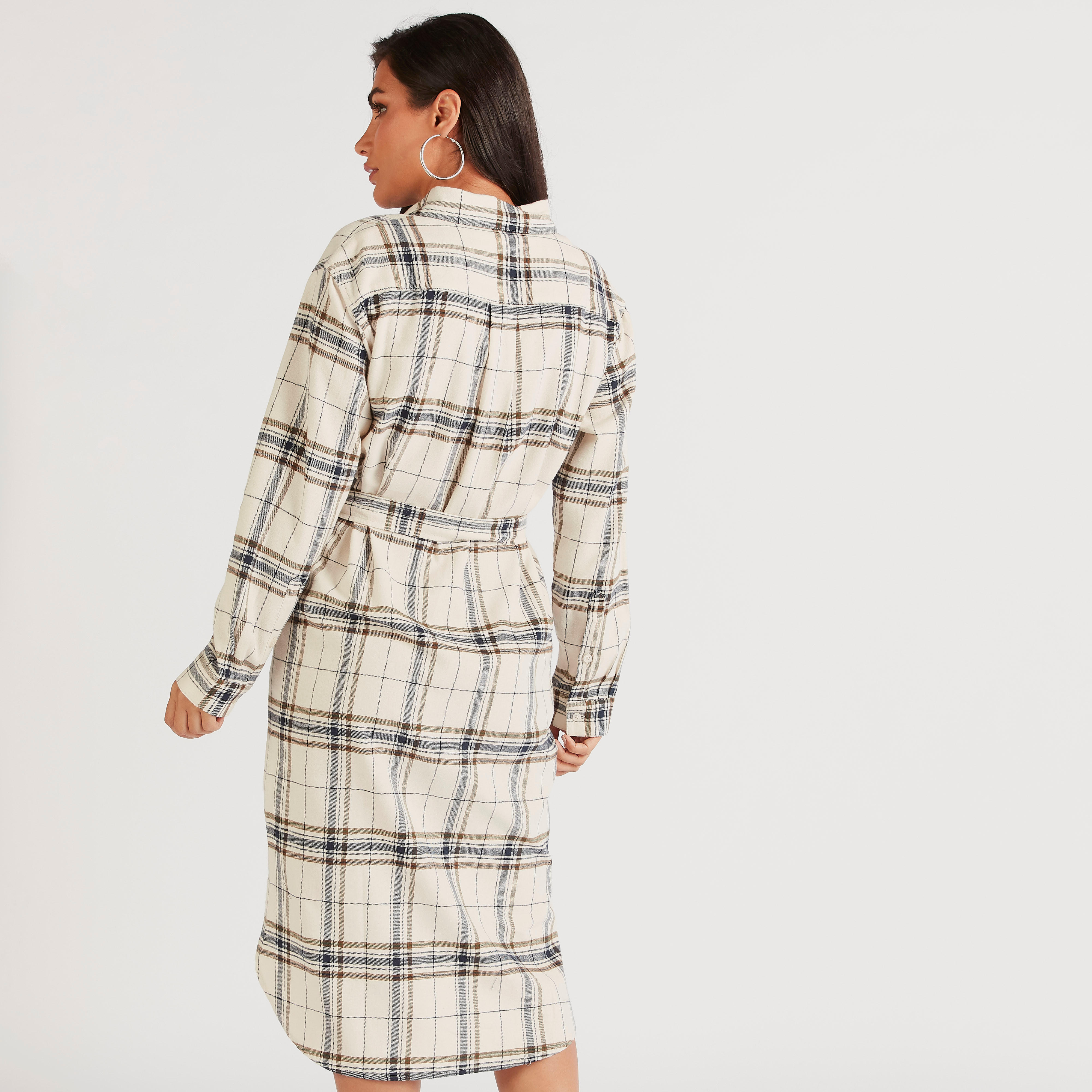 فستان قميص ميدي بطبعات كاروهات-women-clothing-dresses-image-4