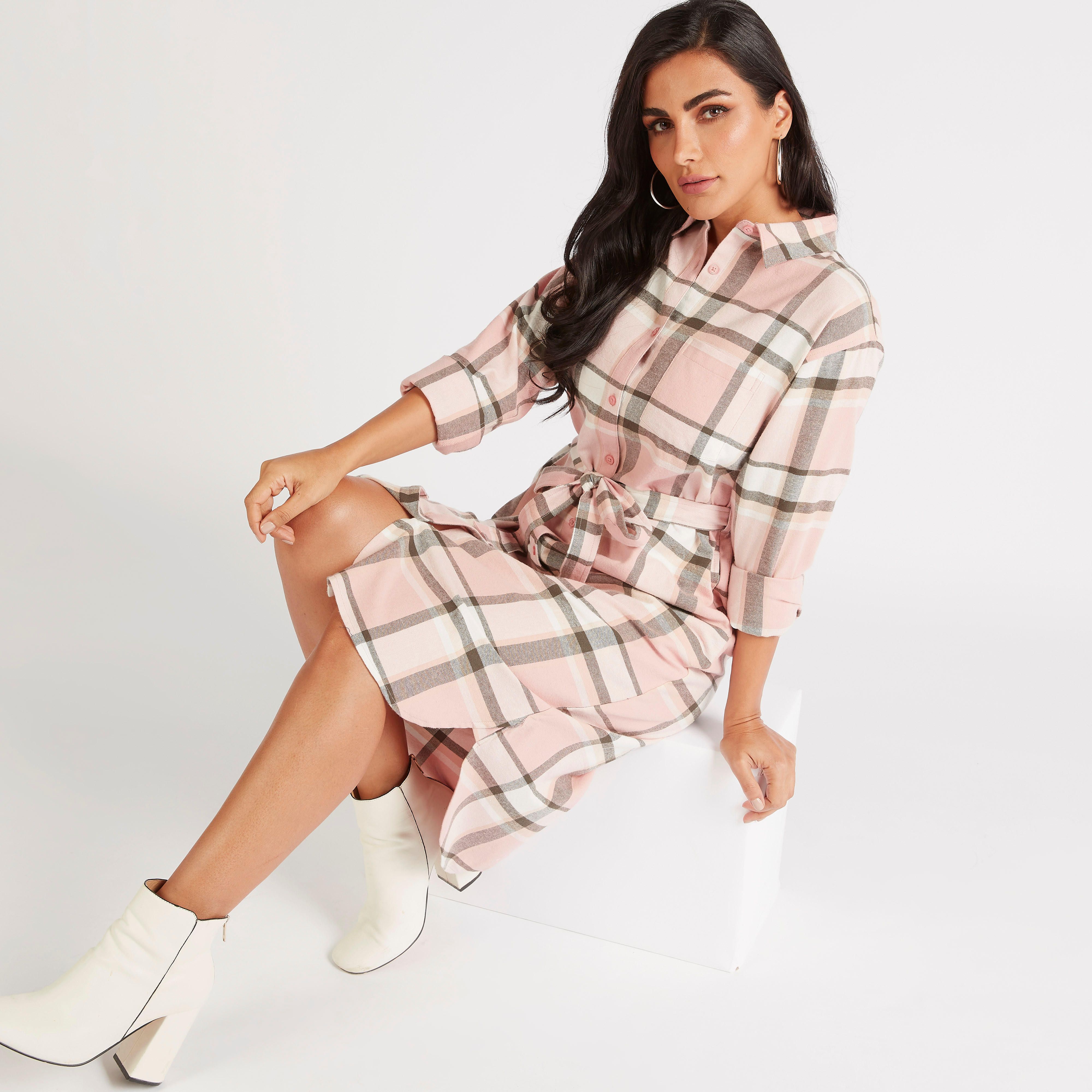 فستان قميص كاروهات ميدي برباط وياقة عادية-women-clothing-dresses-image-2