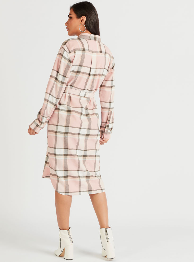 فستان قميص كاروهات ميدي برباط وياقة عادية-women-clothing-dresses-image-4