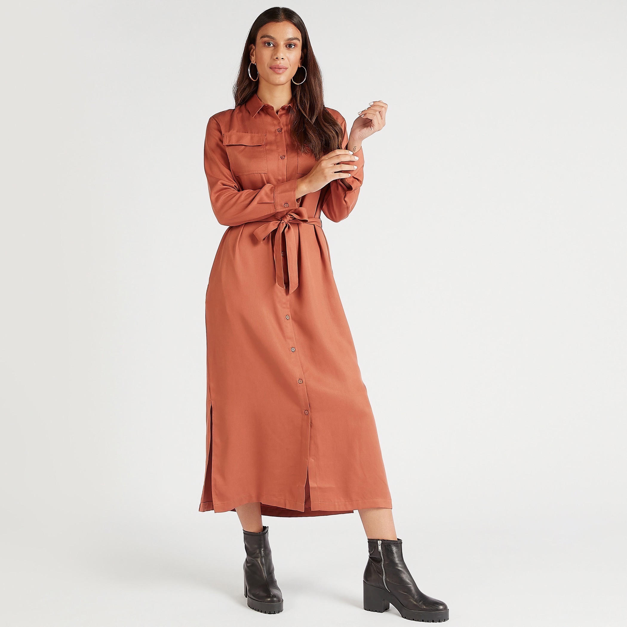 فستان قميص ميدي سادة بأكمام طويلة وحزام ربط-women-clothing-dresses-image-1