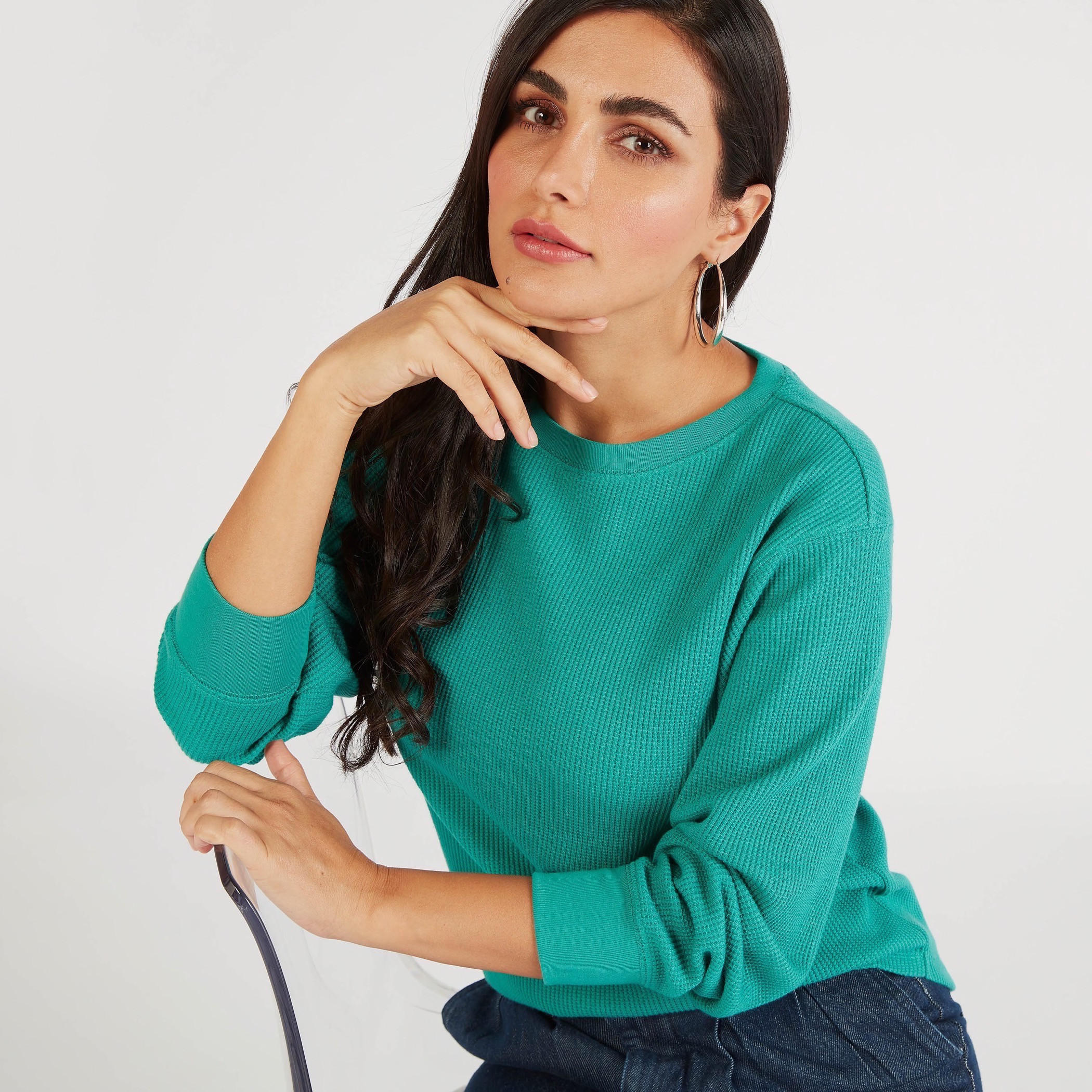 تيشيرت بارز الملمس بياقة ضيّقة وأكمام طويلة-women-clothing-tshirts-image-1
