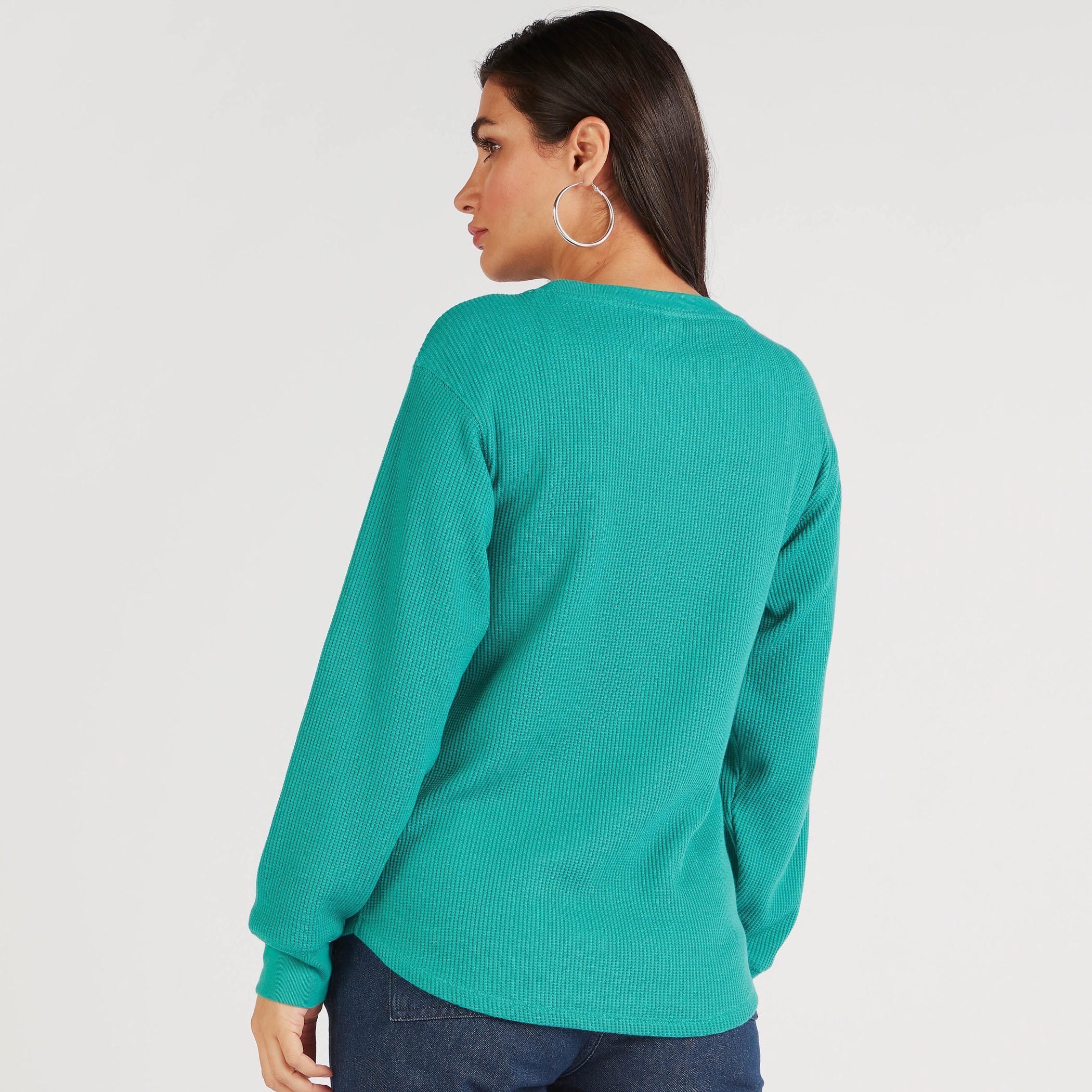 تيشيرت بارز الملمس بياقة ضيّقة وأكمام طويلة-women-clothing-tshirts-image-4