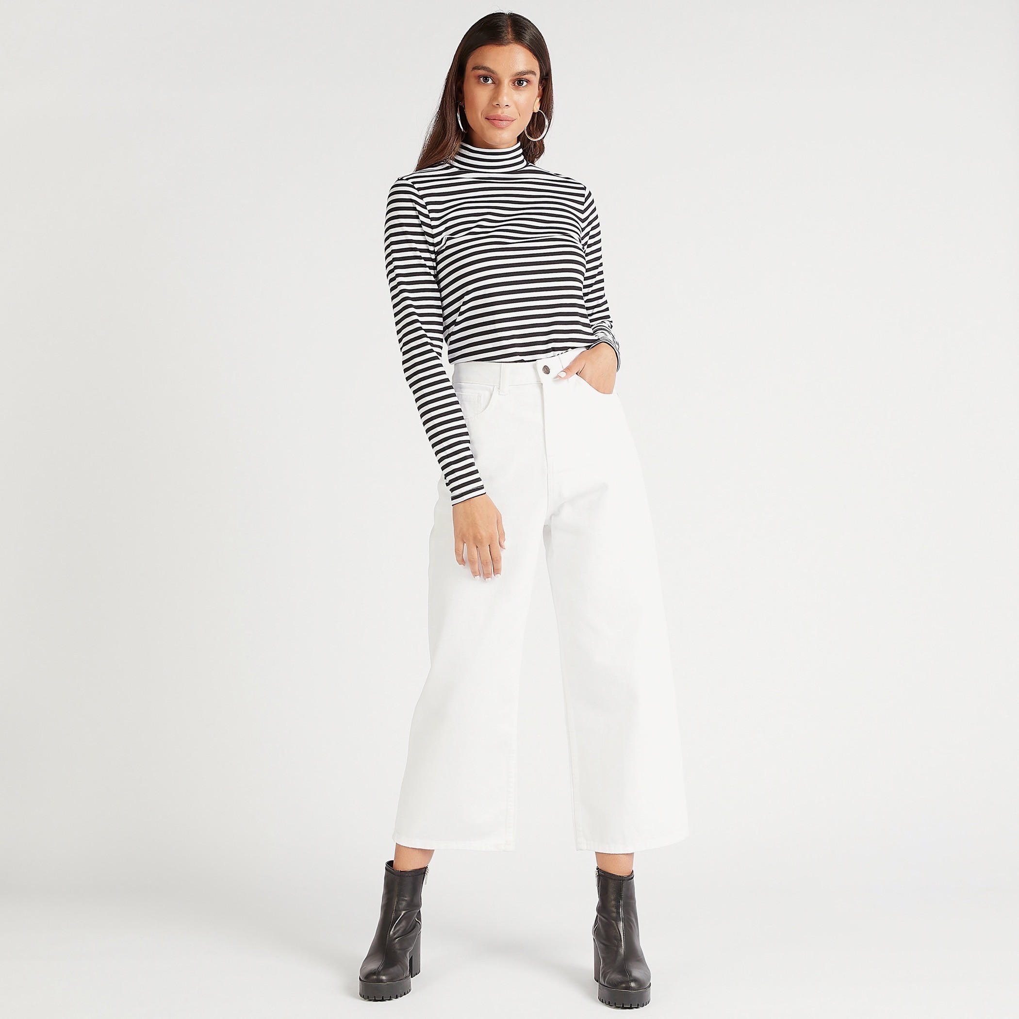 تيشيرت مخطّط بياقة عالية وأكمام طويلة-women-clothing-tshirts-image-3