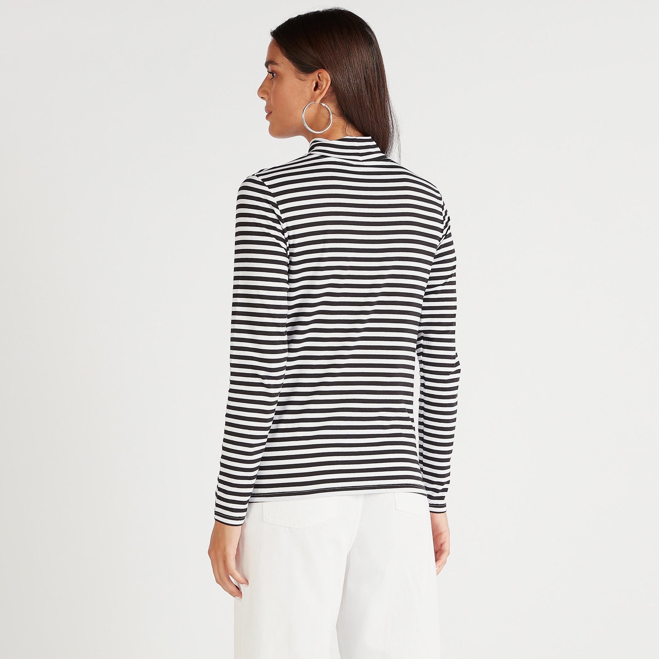 تيشيرت مخطّط بياقة عالية وأكمام طويلة-women-clothing-tshirts-image-1
