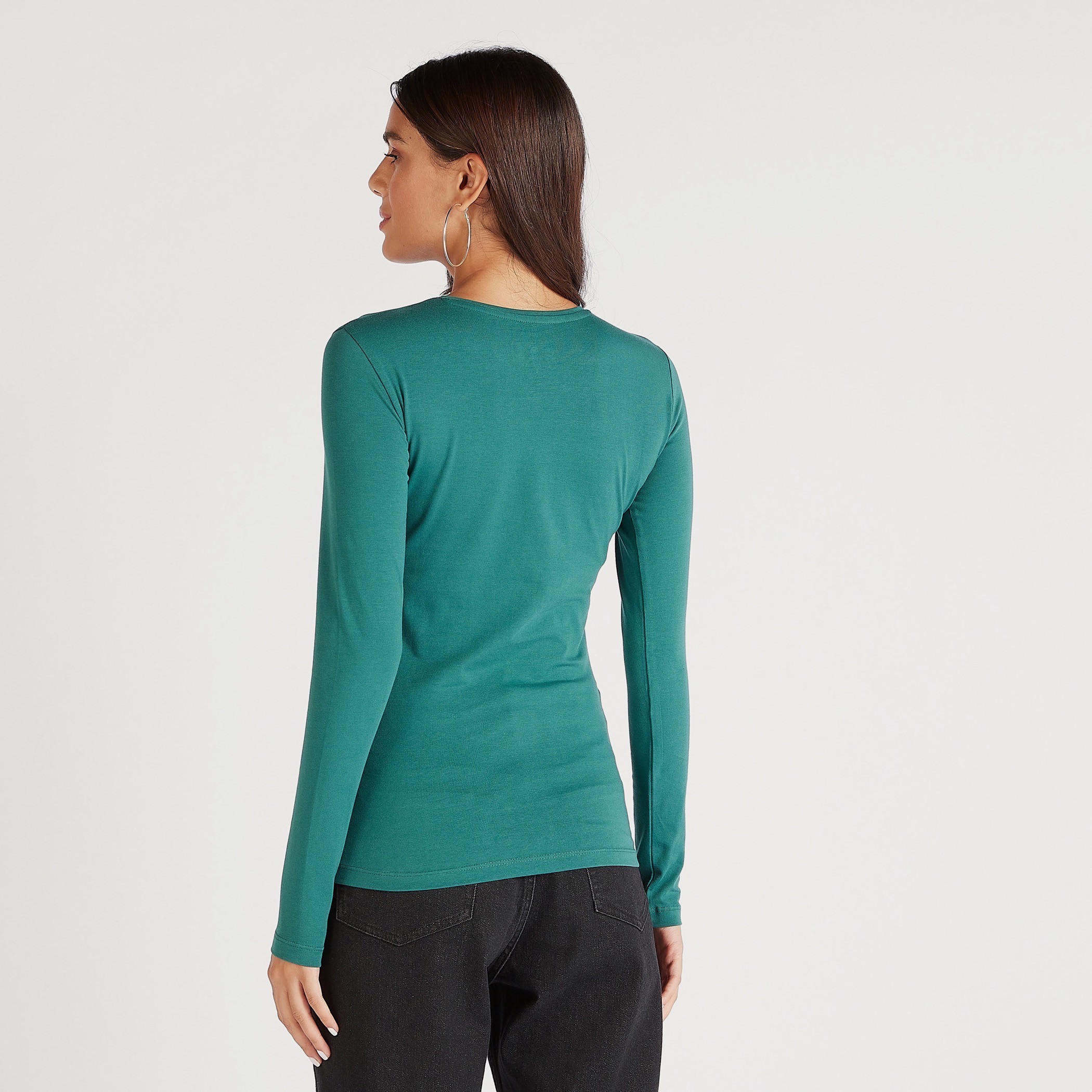 تيشيرت سادة بياقة ضيّقة وأكمام طويلة-women-clothing-tshirts-image-2