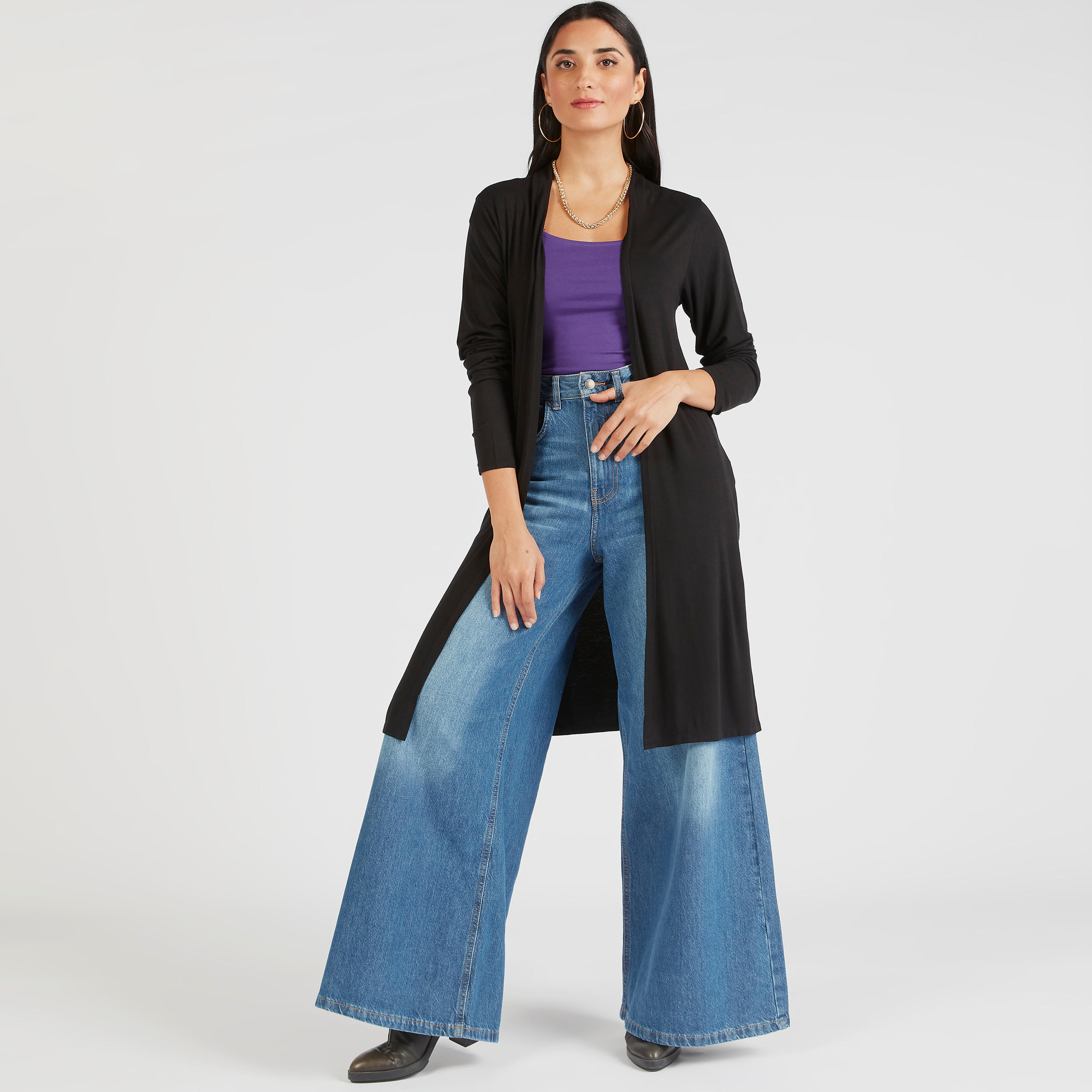 بلوزة كامي سادة بياقة عميقة وحمّالات رفيعة-women-clothing-lingerie-camisoles-image-2