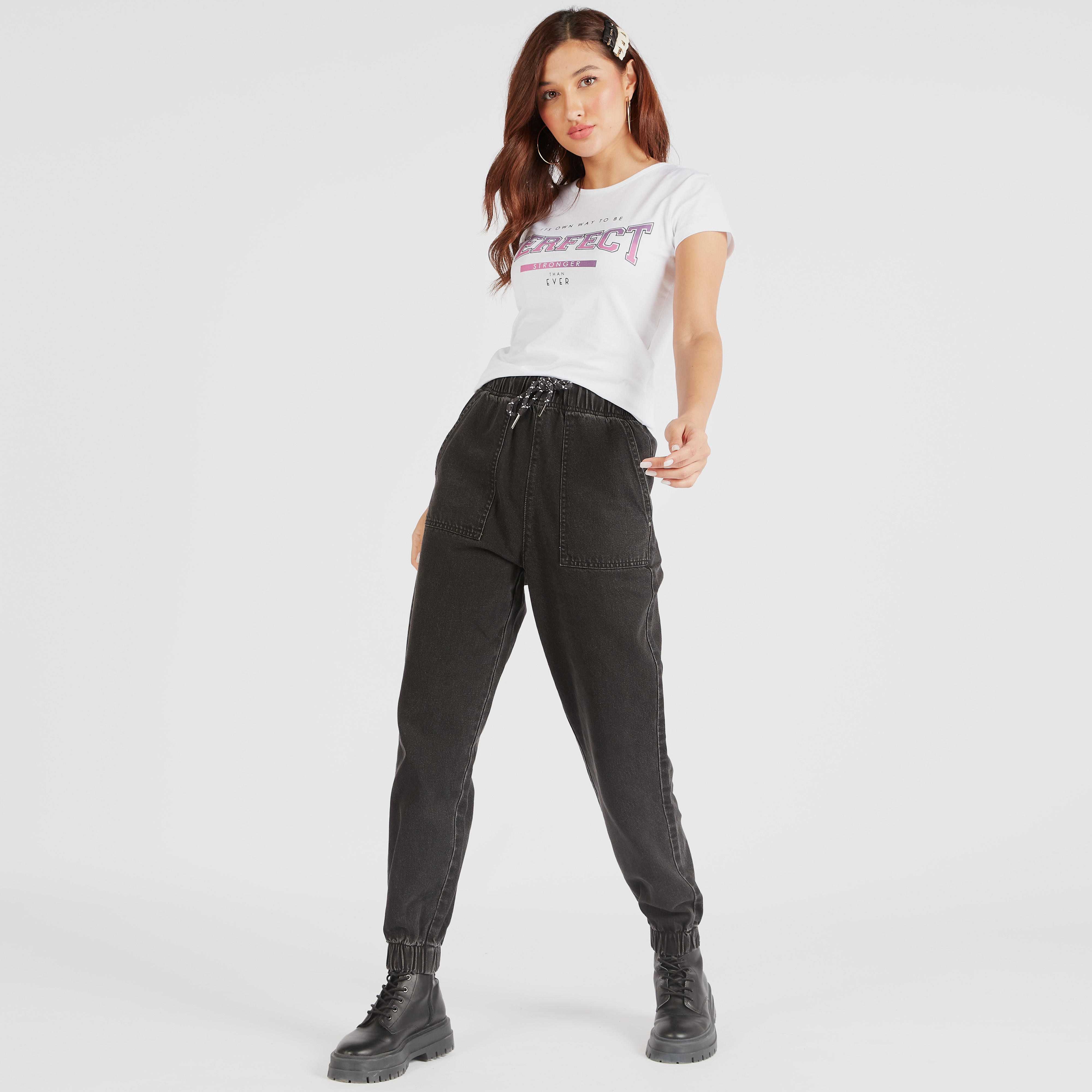 تيشيرت بياقة ضيّقة وأكمام كاب وطَبعات-women-clothing-tshirts-image-2