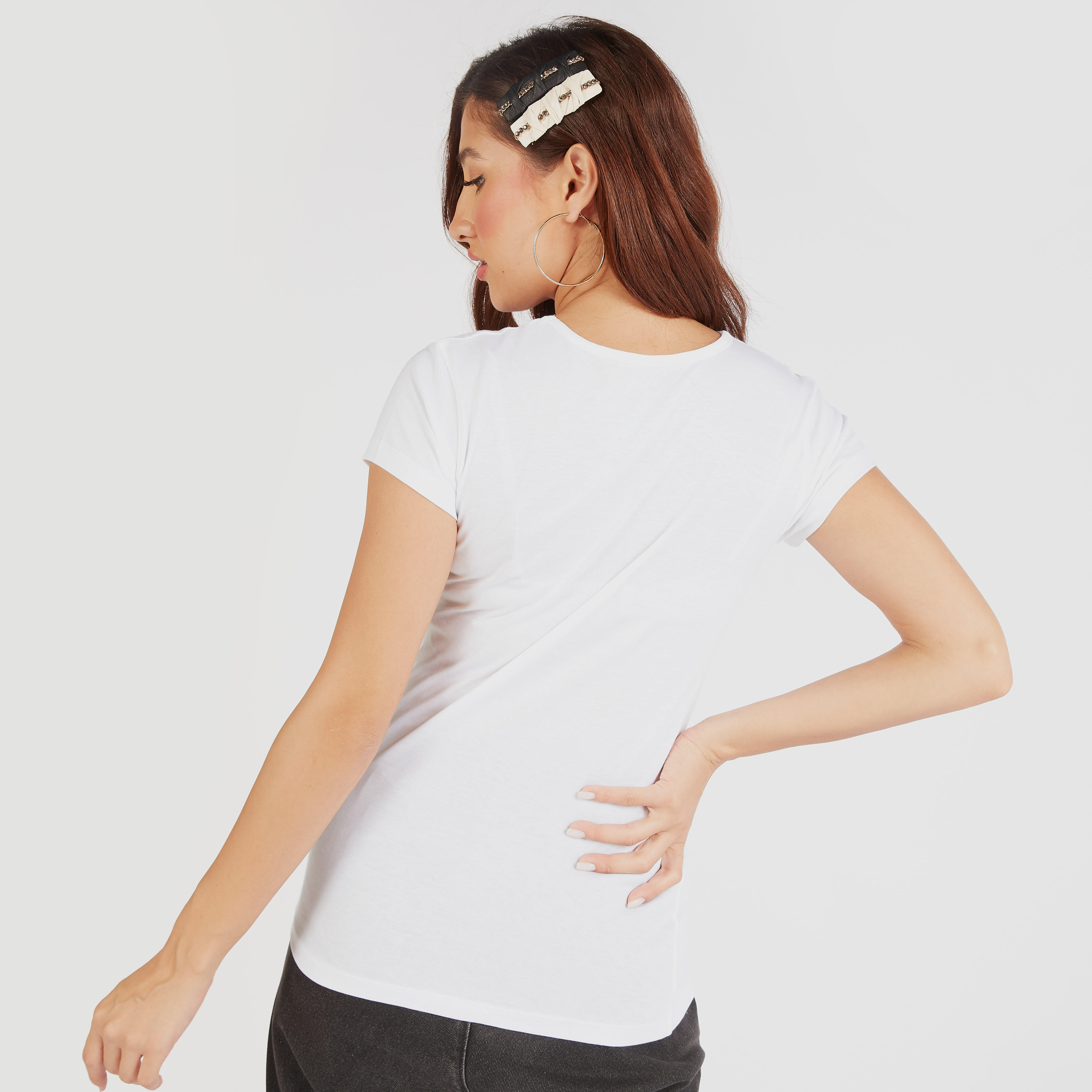 تيشيرت بياقة ضيّقة وأكمام كاب وطَبعات-women-clothing-tshirts-image-4