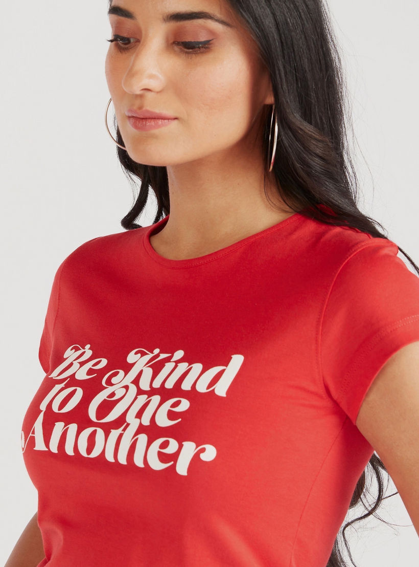 تيشيرت بياقة ضيّقة وأكمام كاب وطَبعات-women-clothing-tshirts-image-2