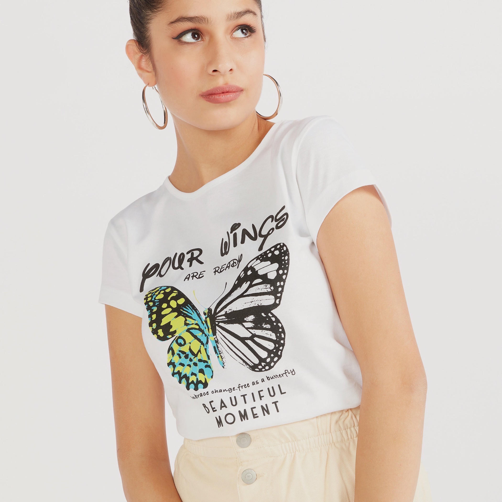 تيشيرت بياقة ضيّقة وأكمام كاب وطَبعات-women-clothing-tshirts-image-3