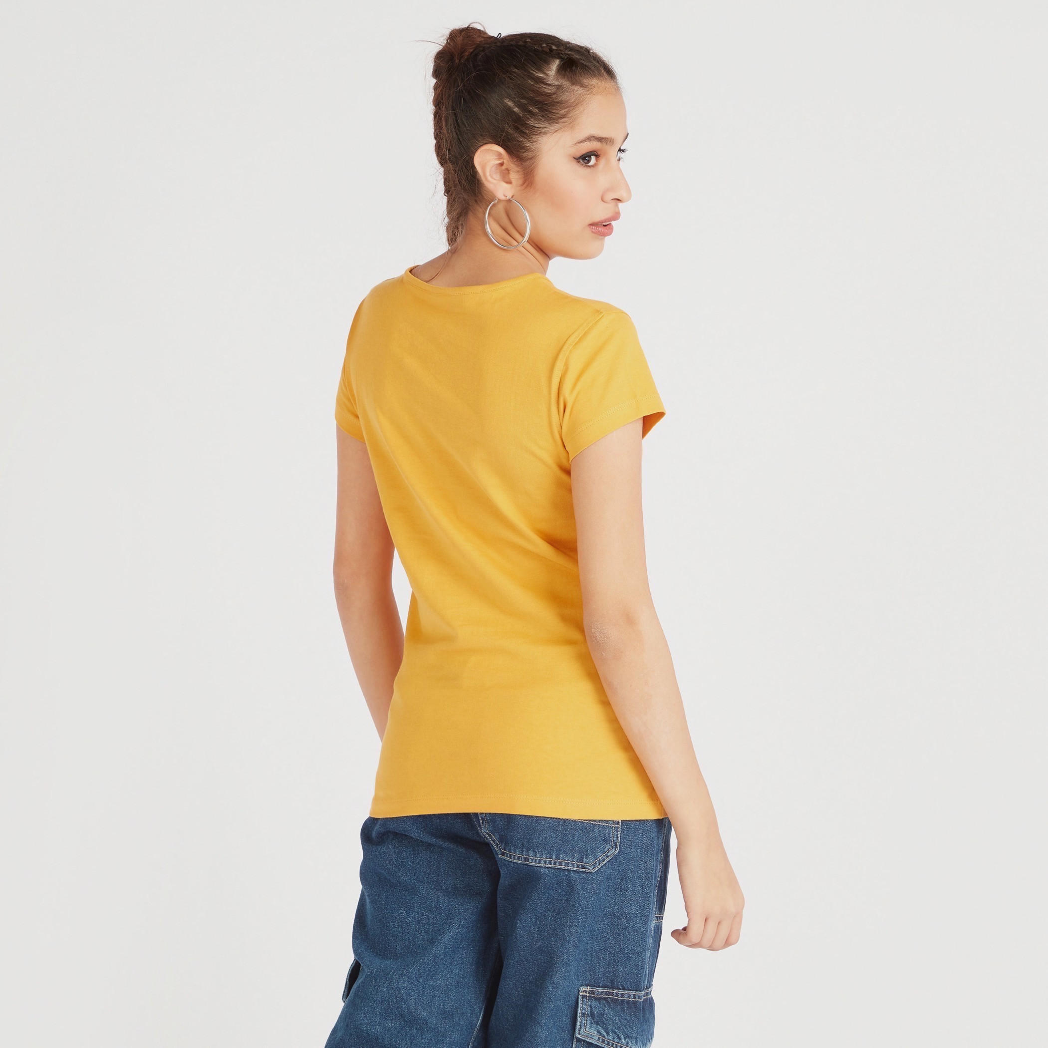 تيشيرت بياقة ضيّقة وأكمام كاب وطبعات زهرية-women-clothing-tshirts-image-4