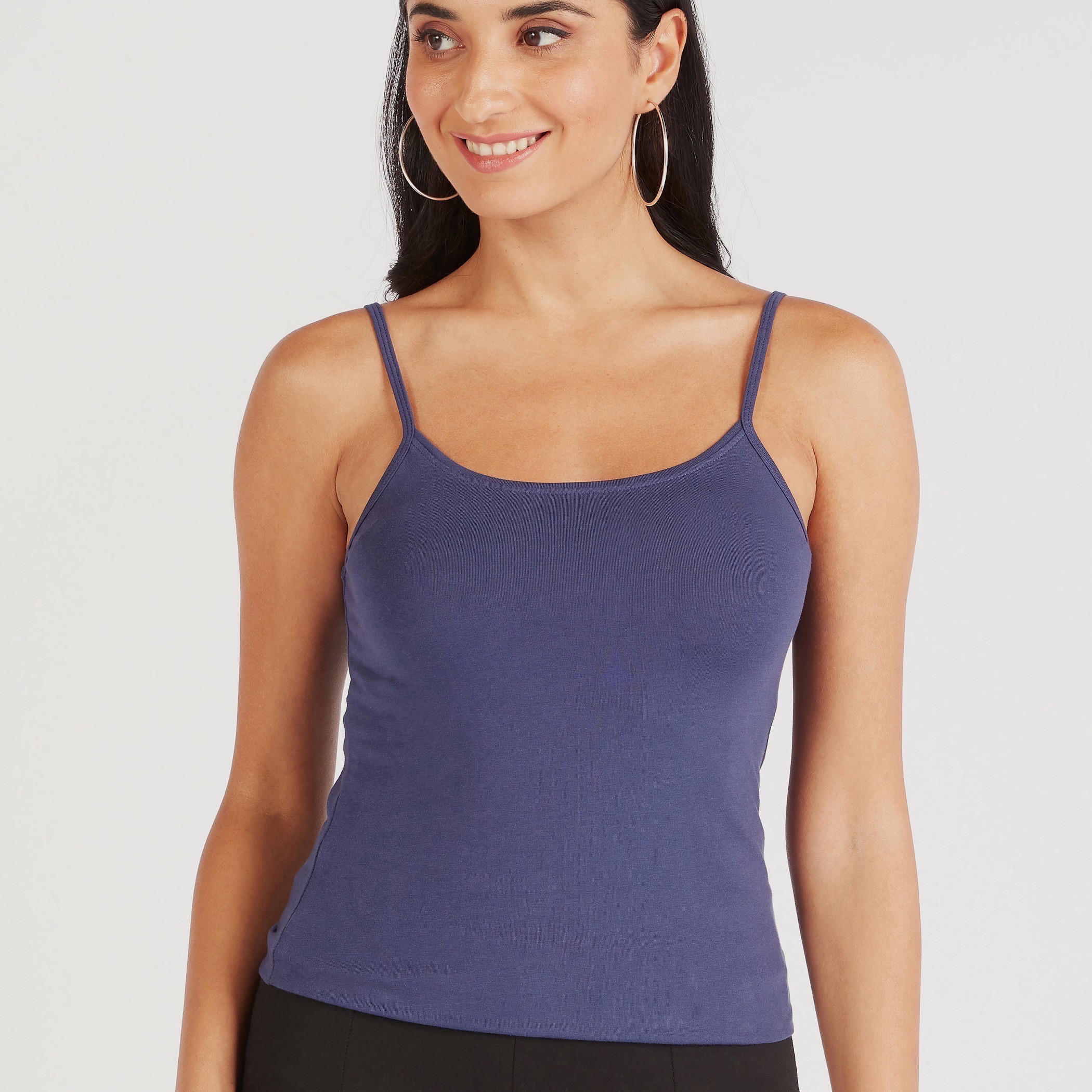 قميص داخلي سادة بياقة عميقة-women-clothing-lingerie-camisoles-image-2