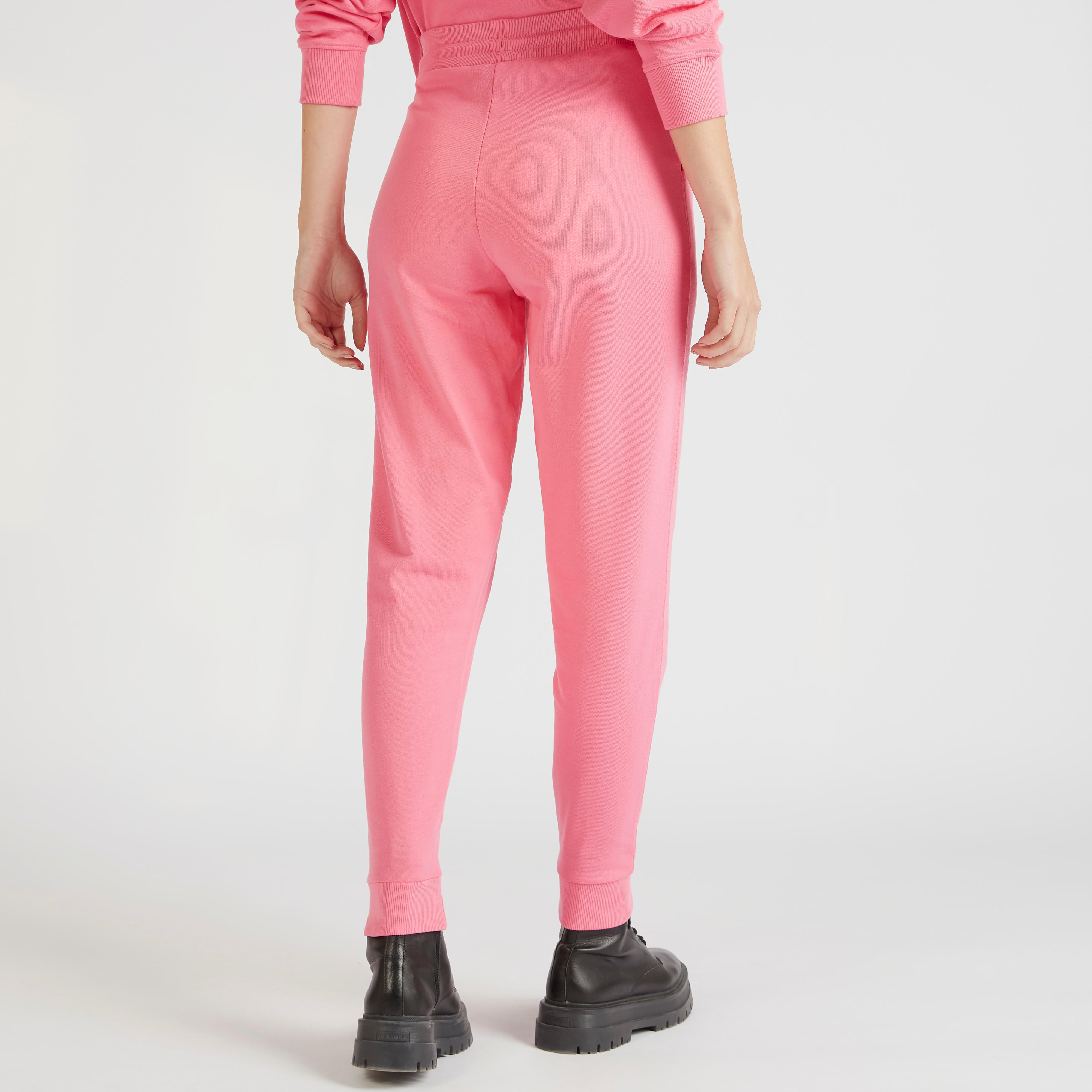بنطلون رياضي سادة بخصر متوسّط الارتفاع ورباط وجيوب-women-clothing-bottoms-joggers-image-13