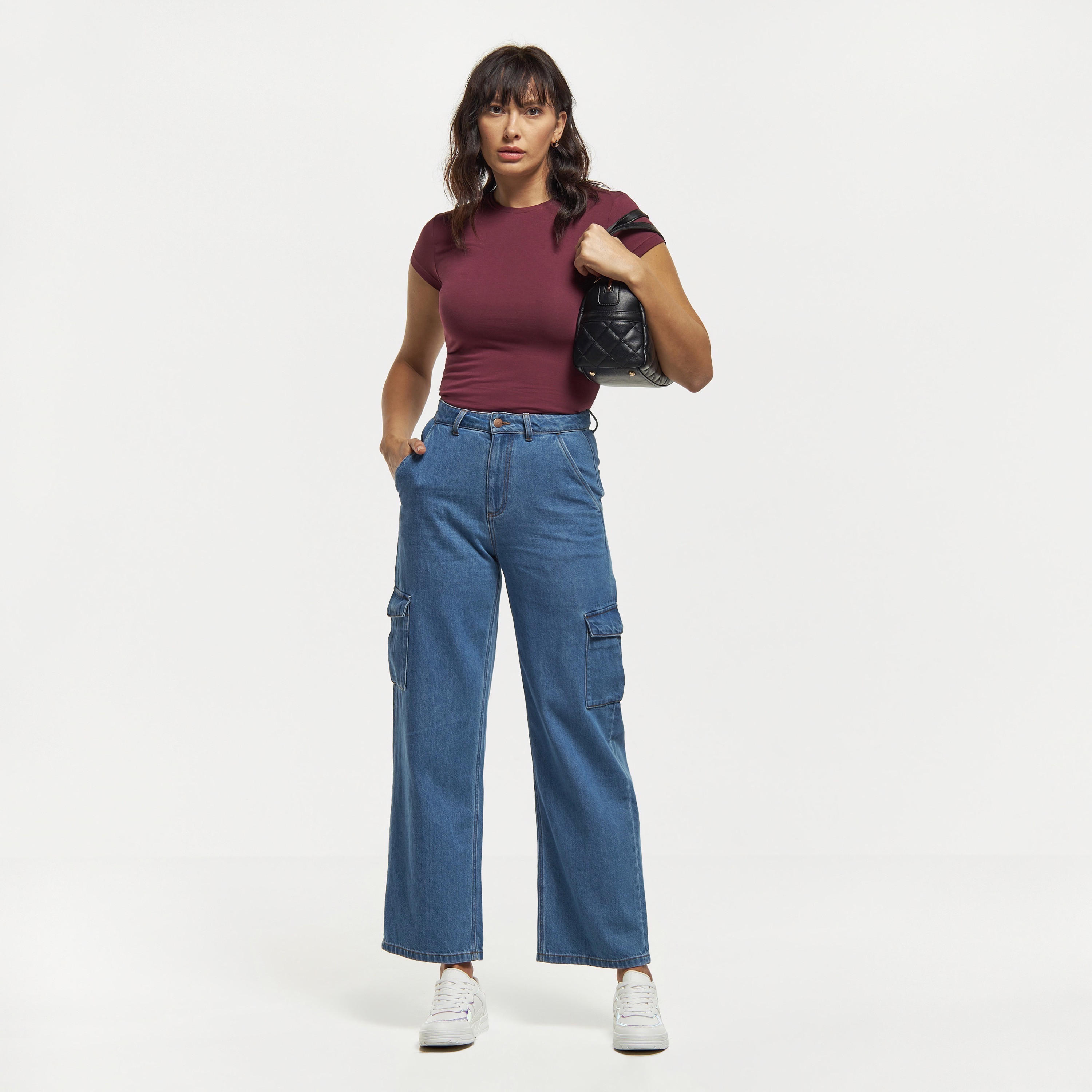 تيشيرت سادة بياقة ضيّقة وأكمام قصيرة-women-clothing-tshirts-image-6